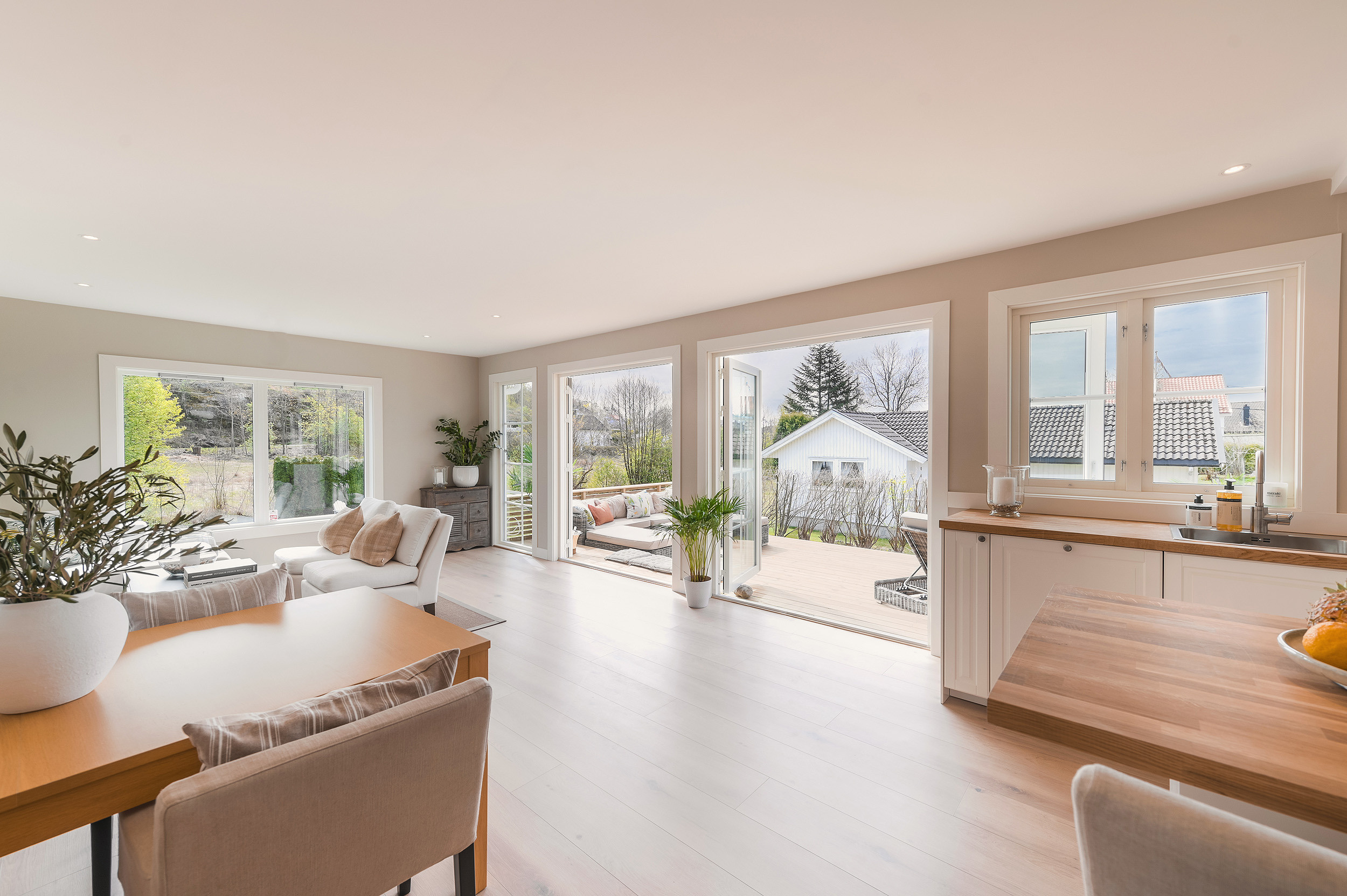 -5-. Family and wedding photographer in Norway Bublik Polina