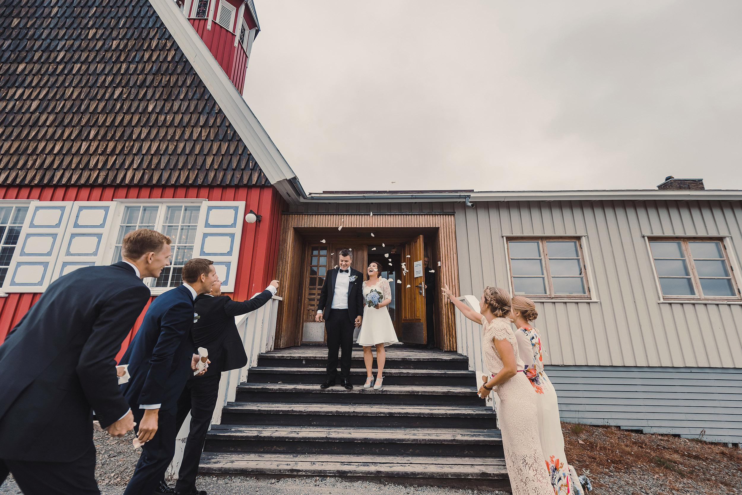 Ida and Tommy. Svalbard. Family and wedding photographer in Norway Bublik Polina