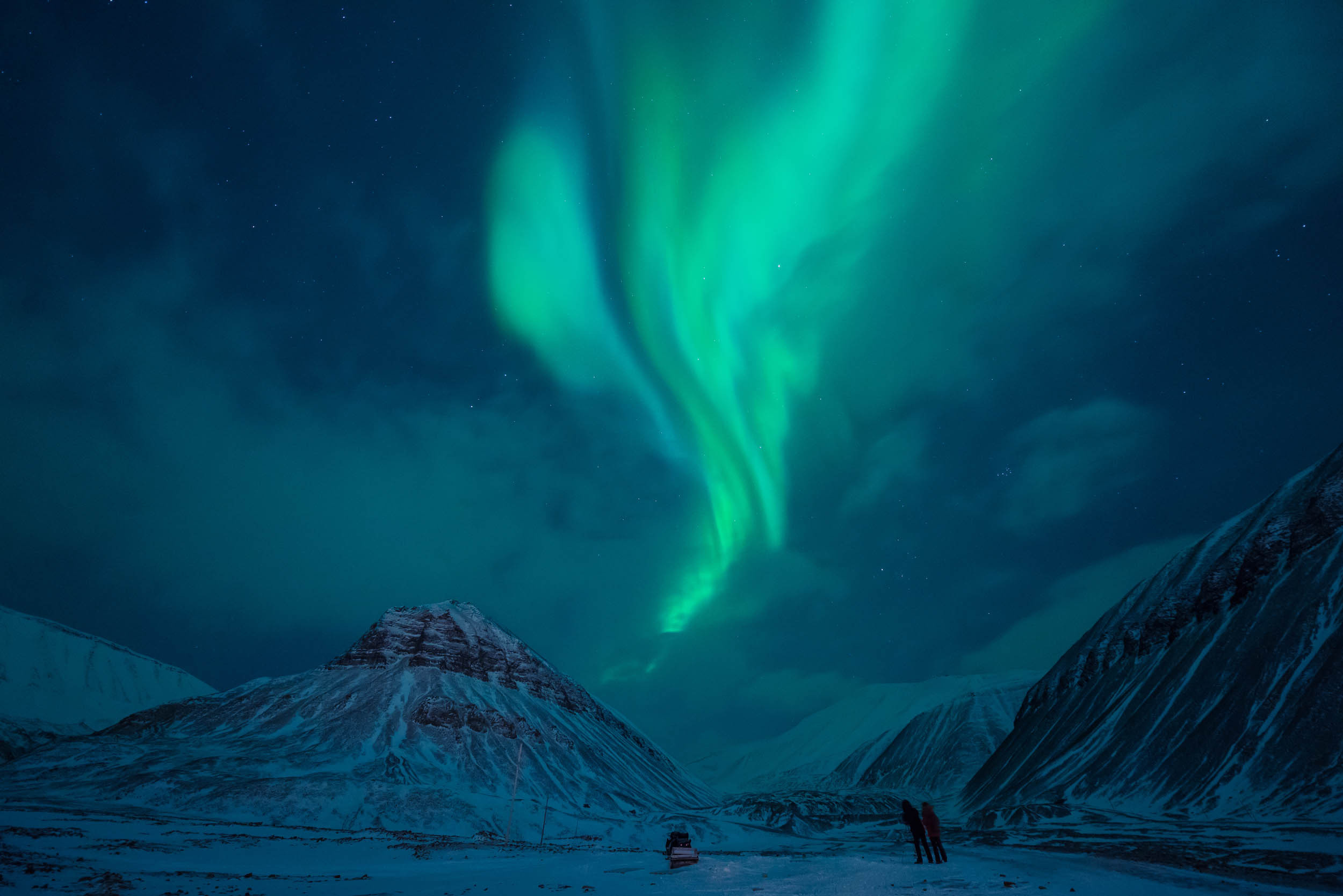 Svalbard. Winter. Night. Family and wedding photographer in Norway Bublik Polina
