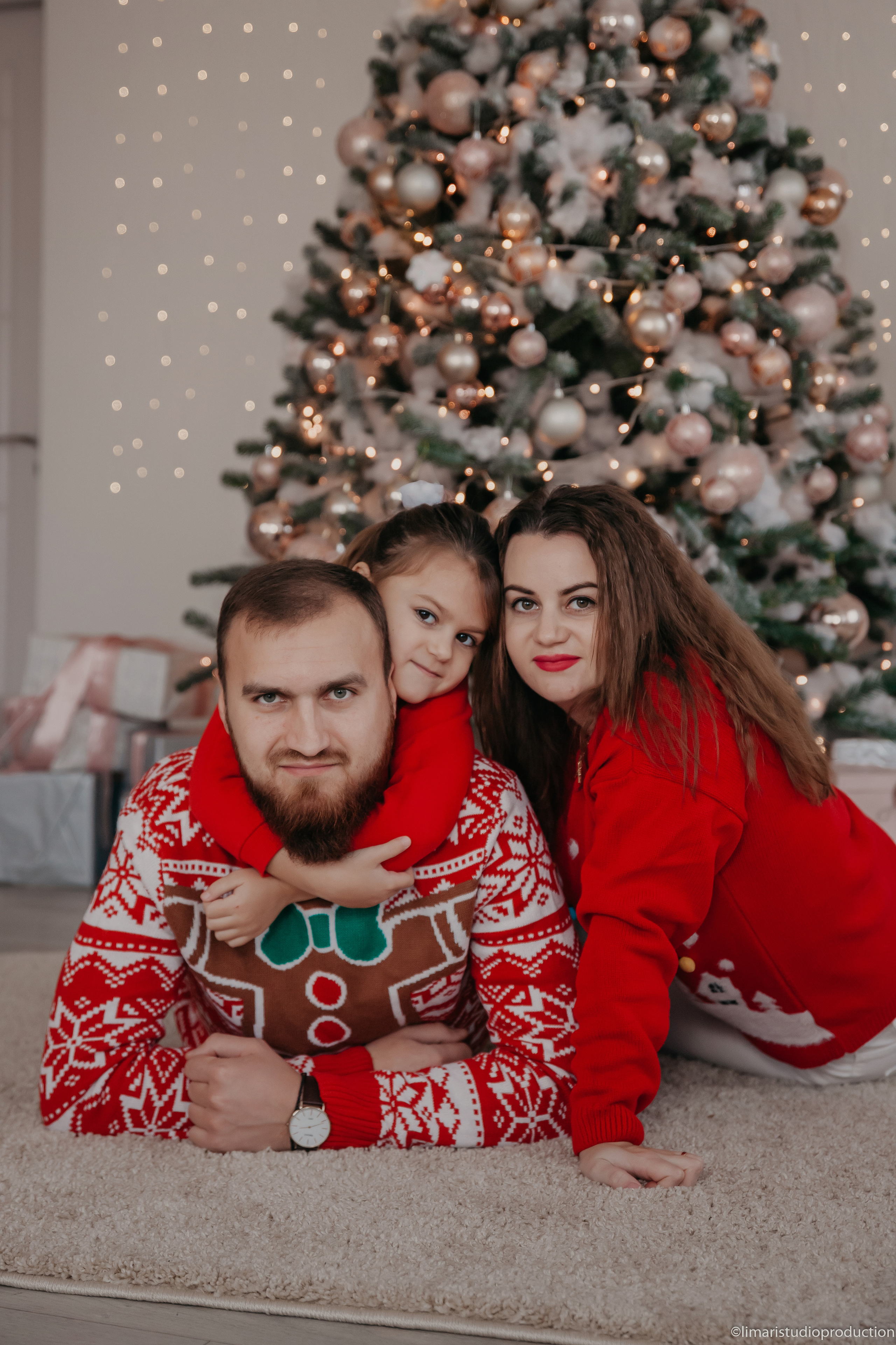 Новый год семьи Карпинеану. Фото видео в молдове