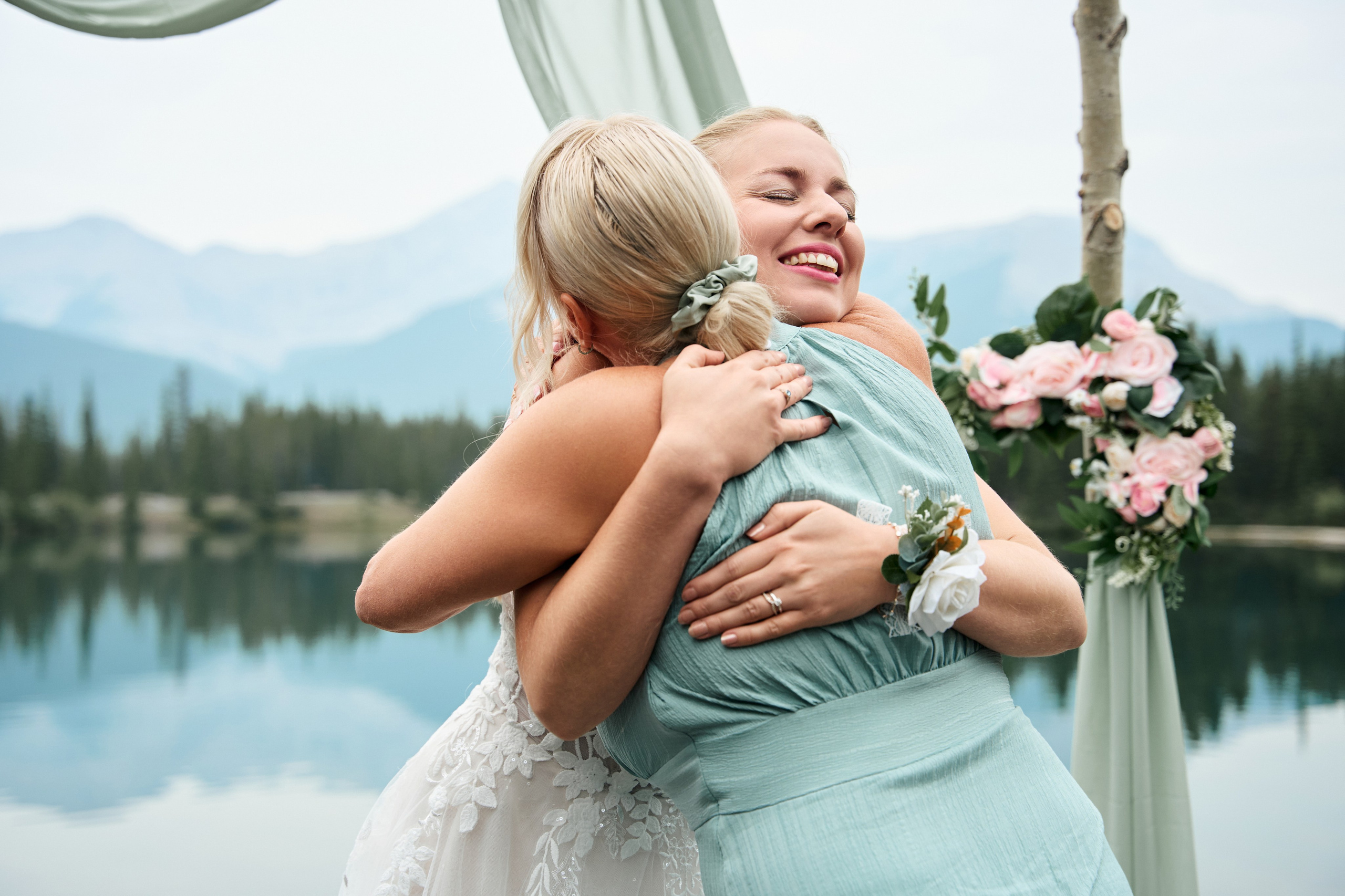 Natalie&Mat. A small, intimate wedding at Forgetmenot Lake, Kananaskis Park. Calgary wedding photo and video. Photographer Andrii Bielikov