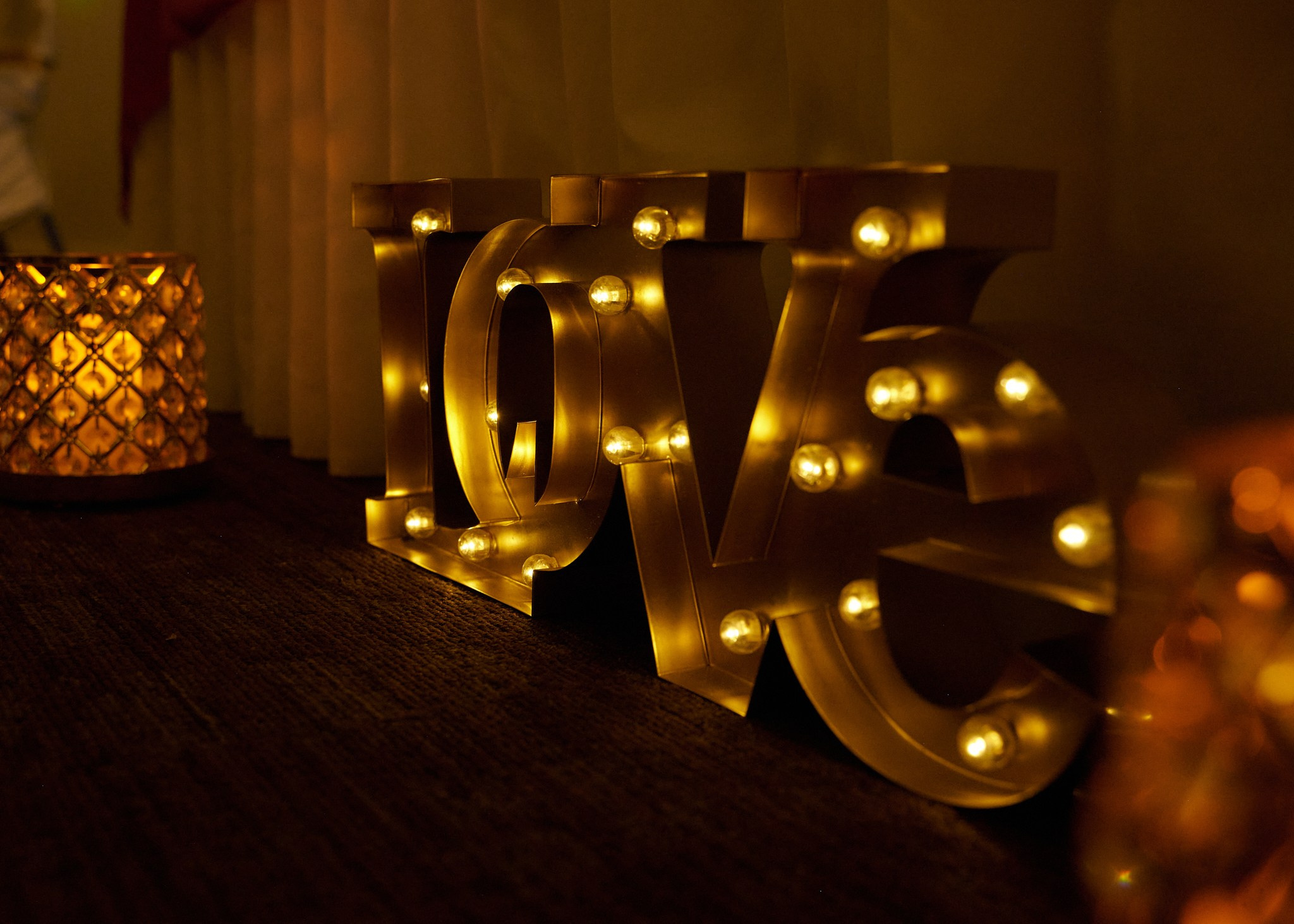 Femi & Jen. Calgary wedding photo and video. Photographer Andrii Bielikov