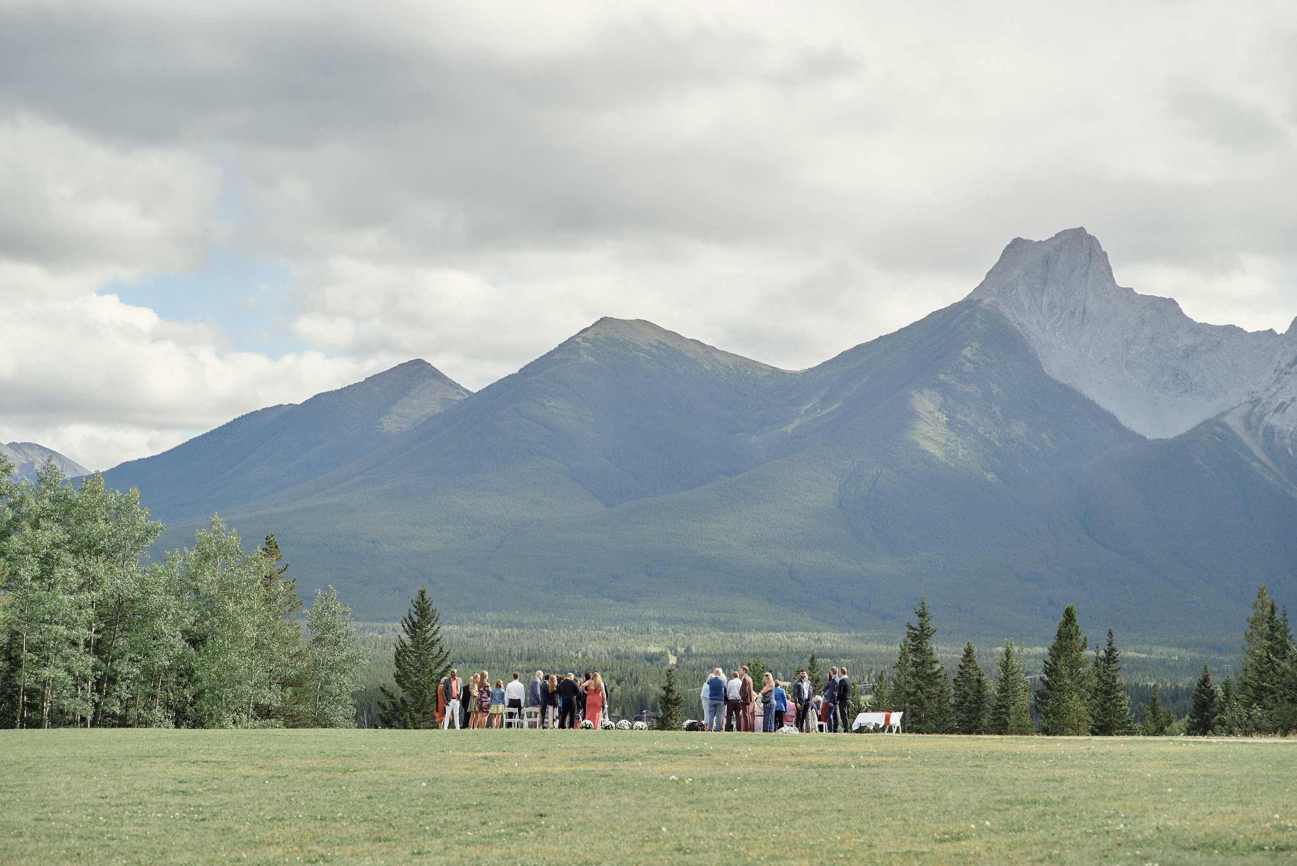 Benjamin&Courtney. Wedding in Kananaskis Park. Calgary wedding photo and video. Photographer Andrii Bielikov