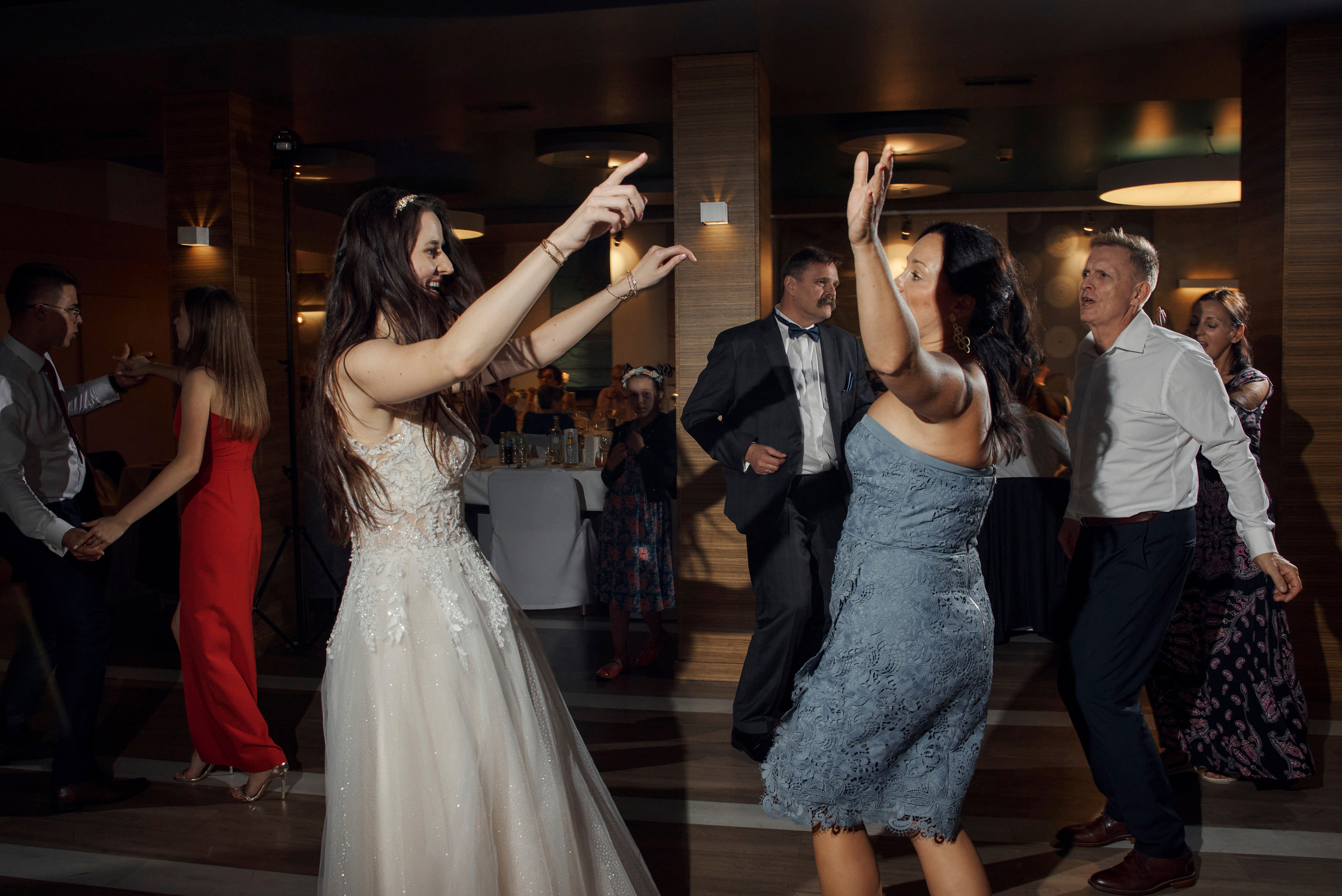 Wedding day. Calgary wedding photo and video. Photographer Andrii Bielikov