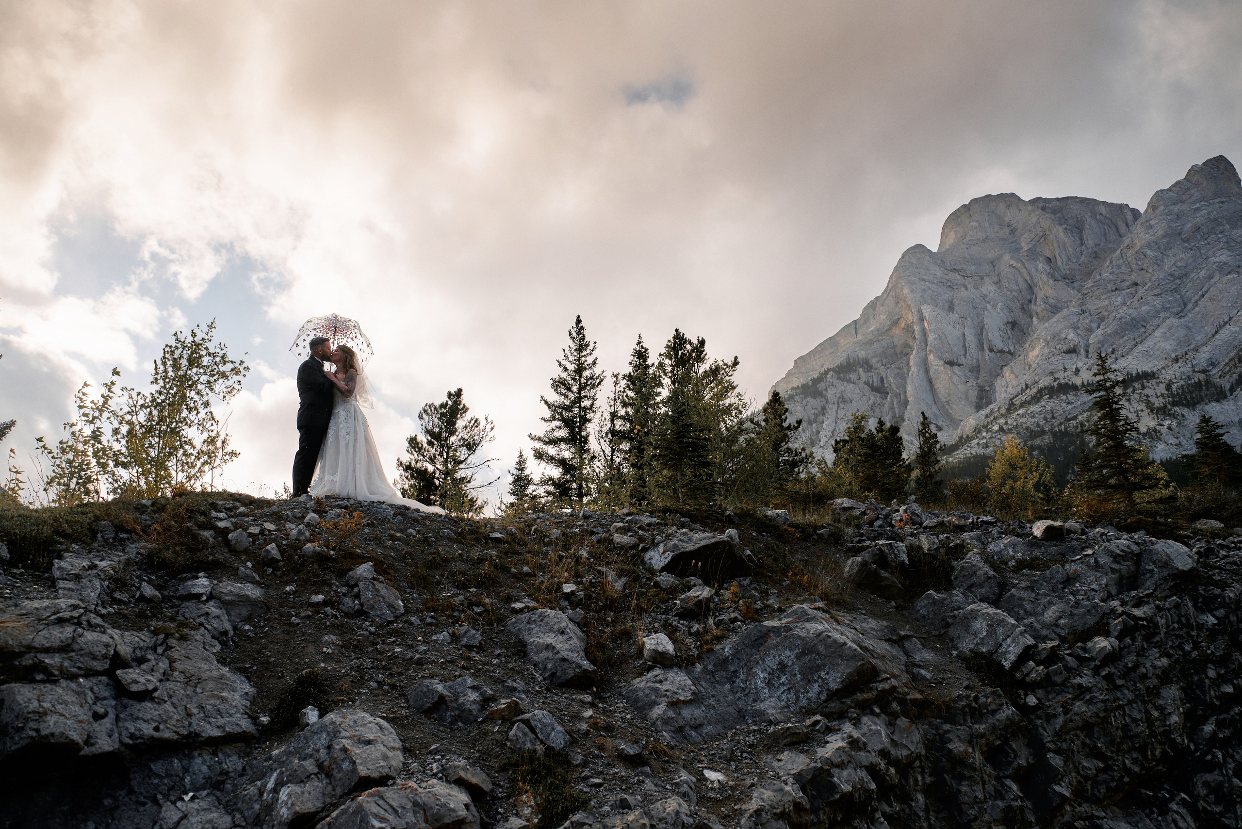 Benjamin&Courtney. Wedding in Kananaskis Park. Calgary wedding photo and video. Photographer Andrii Bielikov