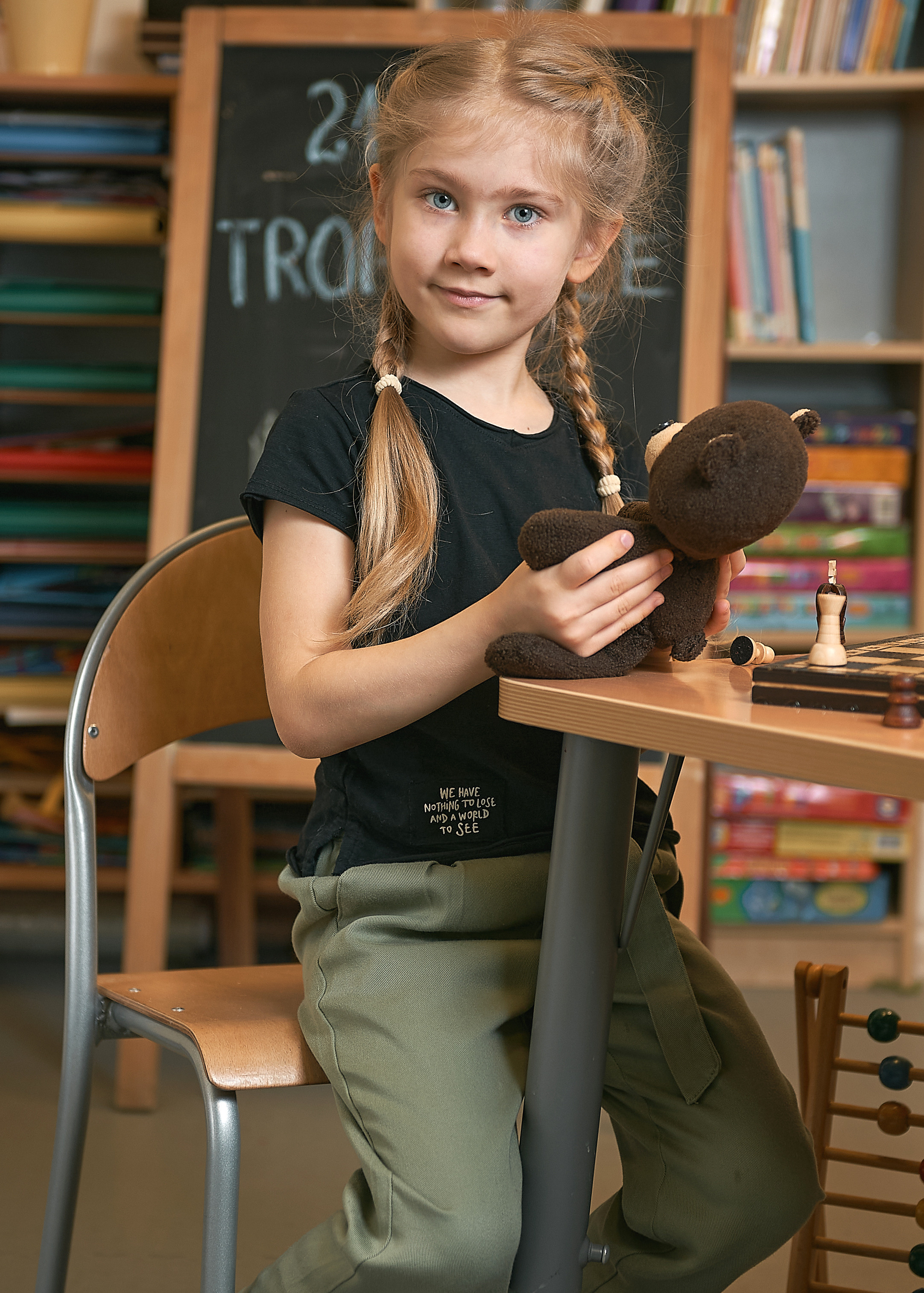 Family photo shoot. Calgary wedding photo and video. Photographer Andrii Bielikov