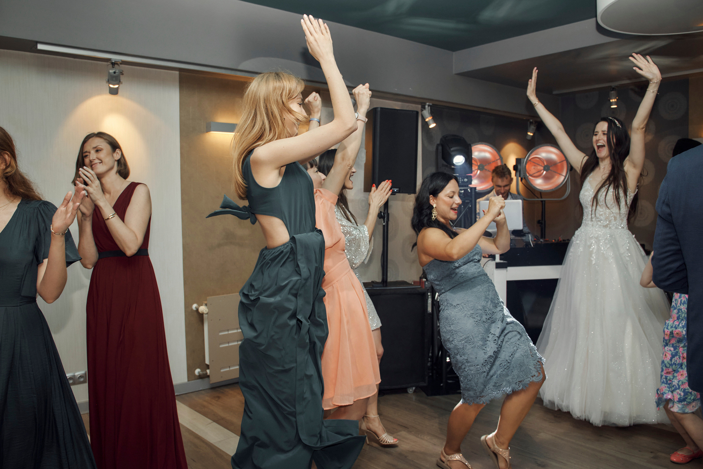 Wedding day. Calgary wedding photo and video. Photographer Andrii Bielikov