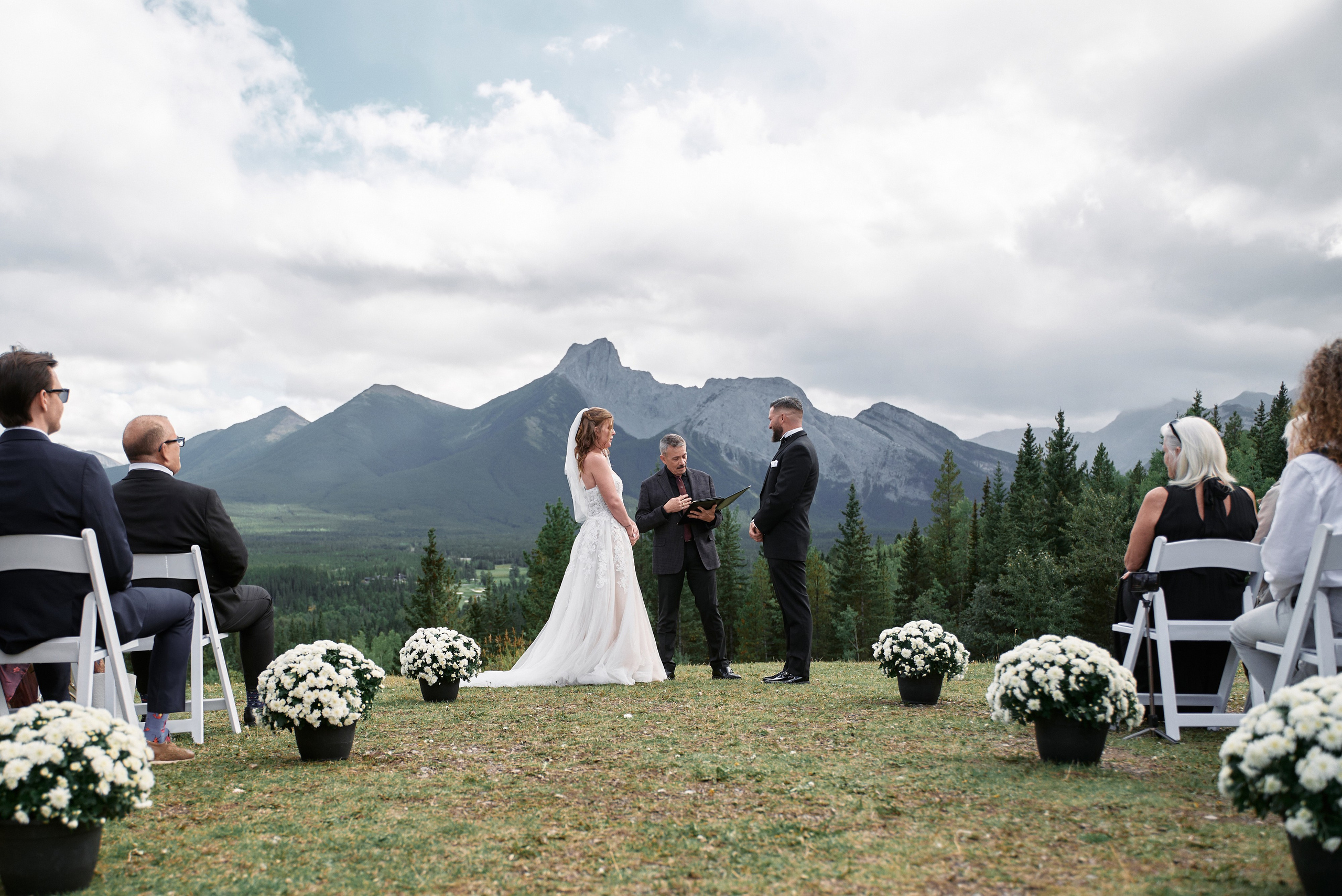 Benjamin&Courtney. Wedding in Kananaskis Park. Calgary wedding photo and video. Photographer Andrii Bielikov