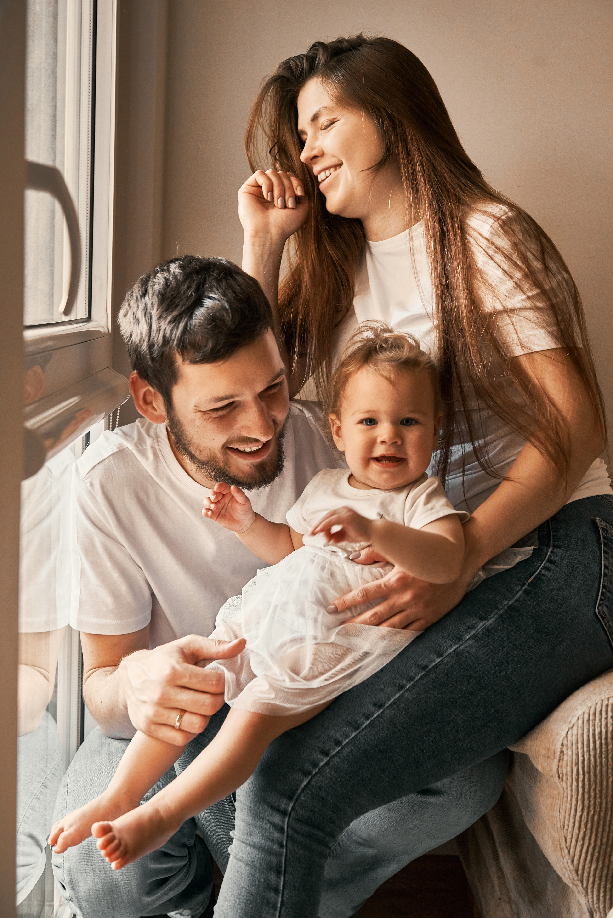 Family photo shoot. Calgary wedding photo and video. Photographer Andrii Bielikov