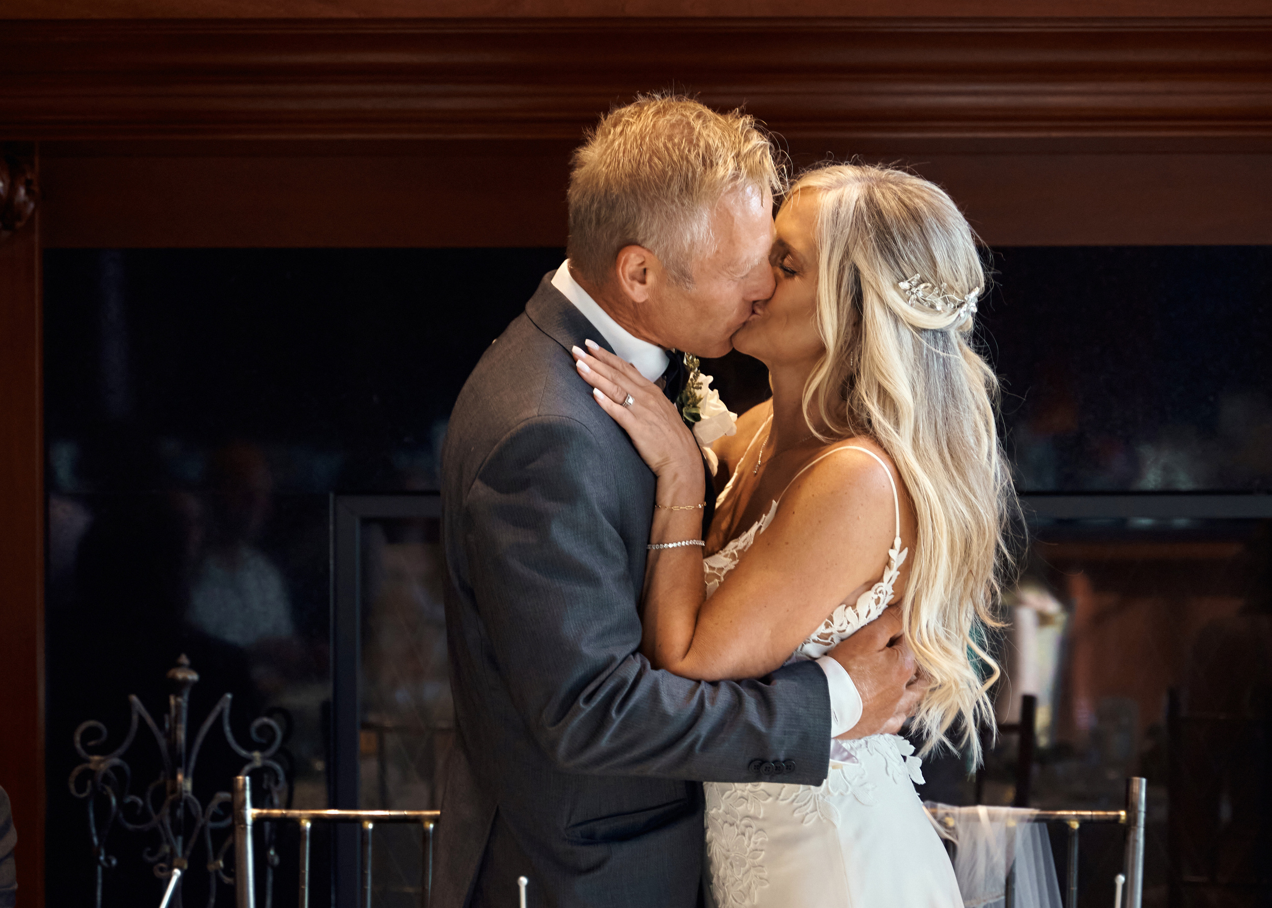 Wedding in Calgary Heritage park. Calgary wedding photo and video. Photographer Andrii Bielikov