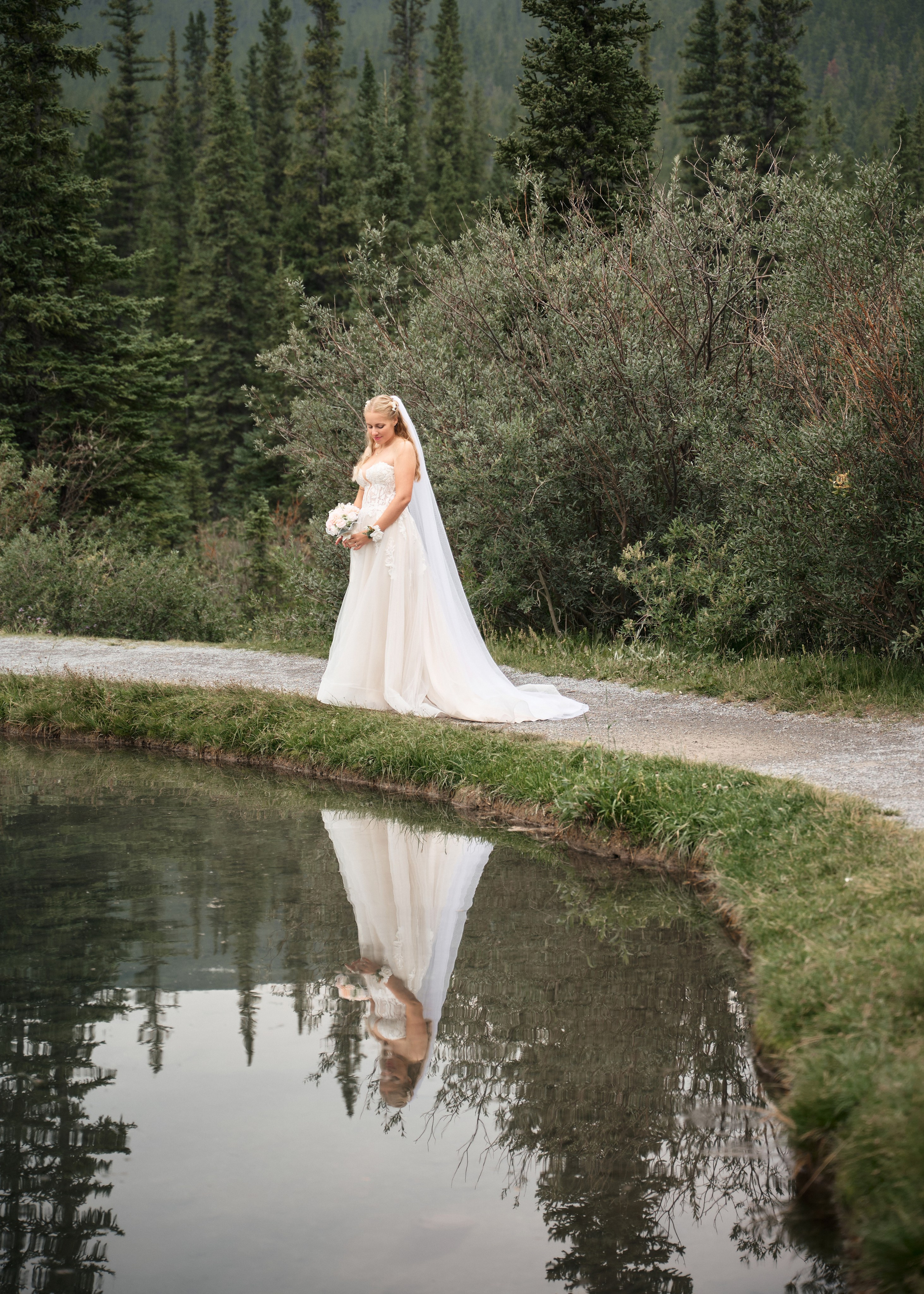 Natalie&Mat. A small, intimate wedding at Forgetmenot Lake, Kananaskis Park. Calgary wedding photo and video. Photographer Andrii Bielikov