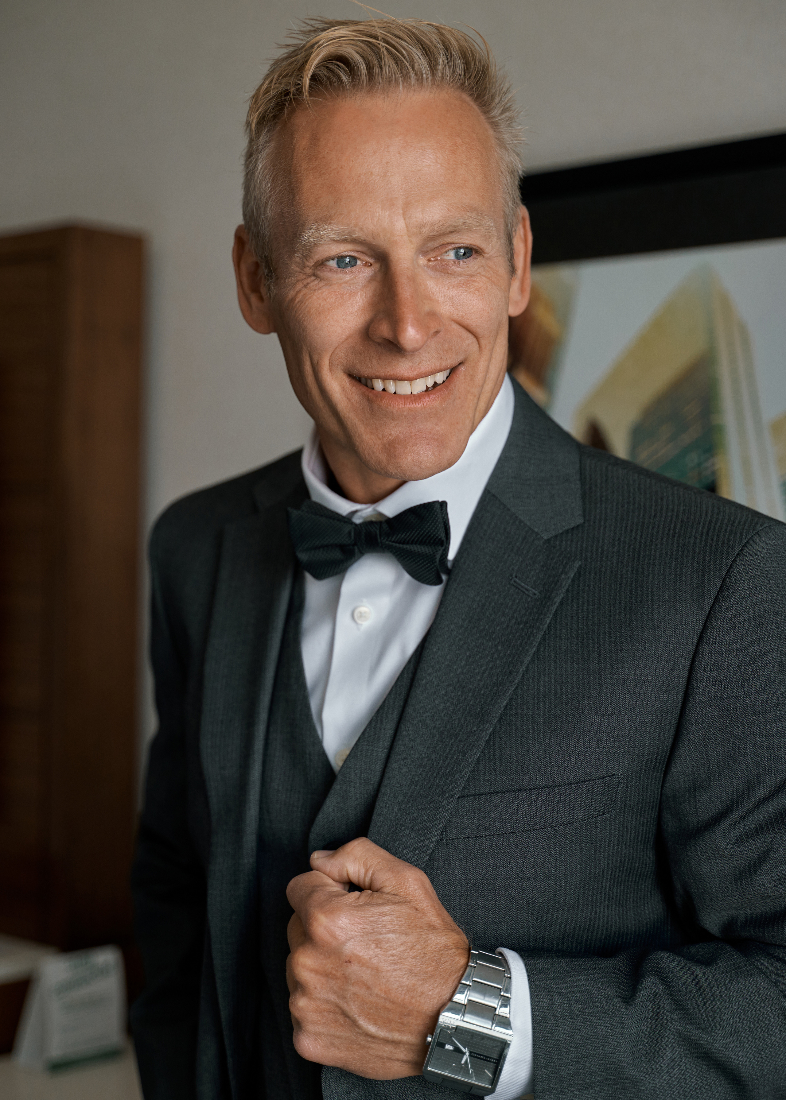 Wedding in Calgary Heritage park. Calgary wedding photo and video. Photographer Andrii Bielikov