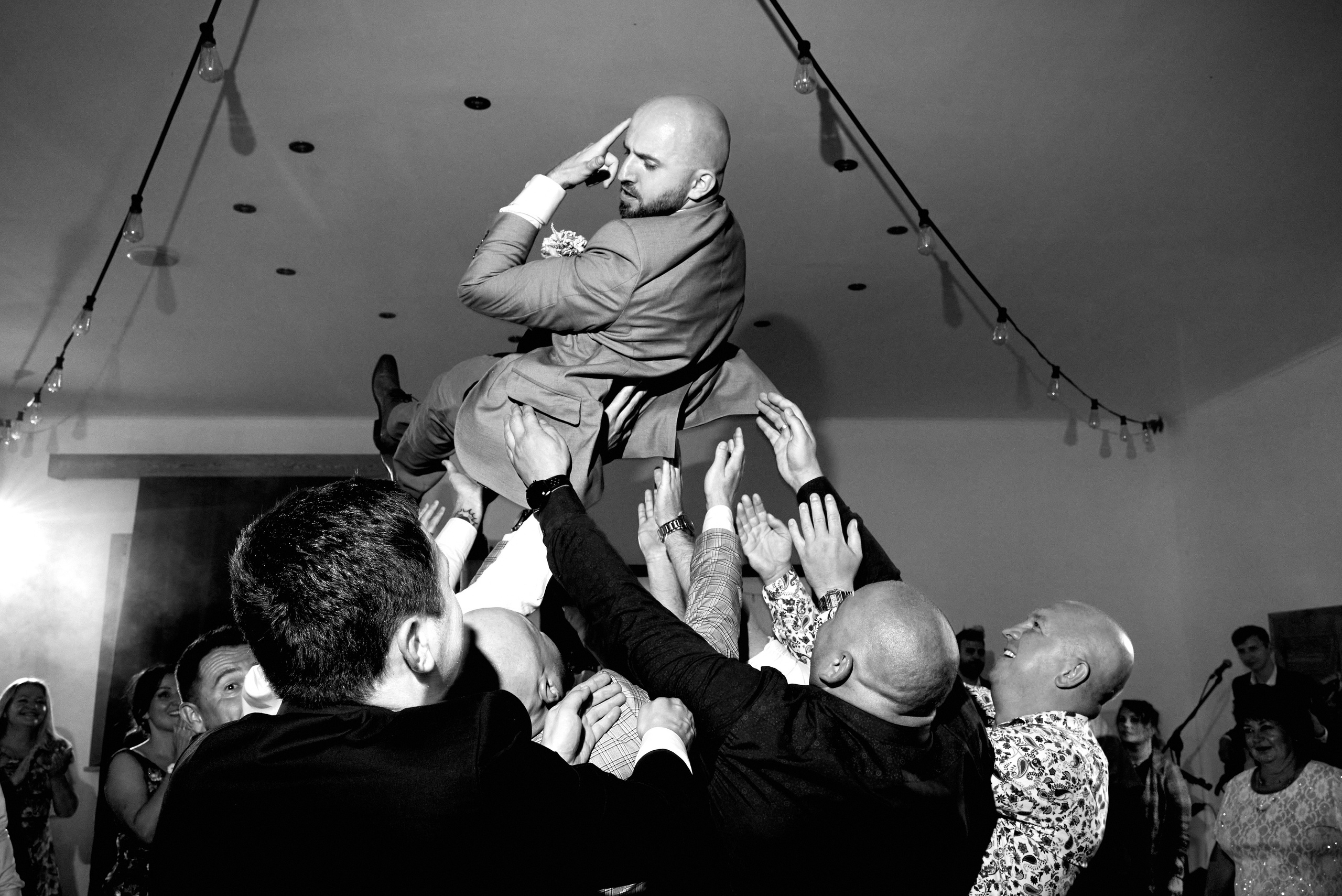 Weddings. Calgary wedding photo and video. Photographer Andrii Bielikov