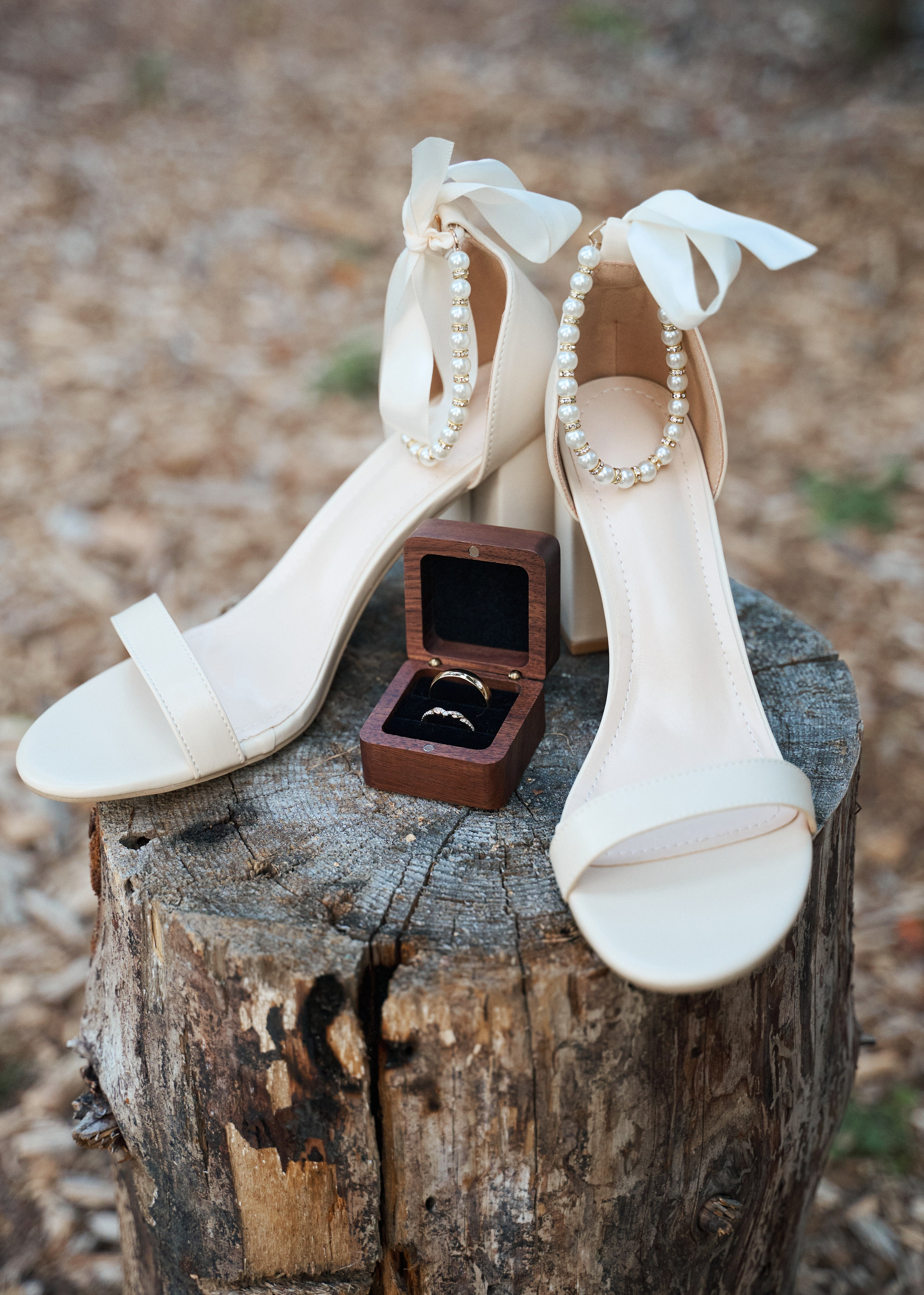 Natalie&Mat. A small, intimate wedding at Forgetmenot Lake, Kananaskis Park. Calgary wedding photo and video. Photographer Andrii Bielikov