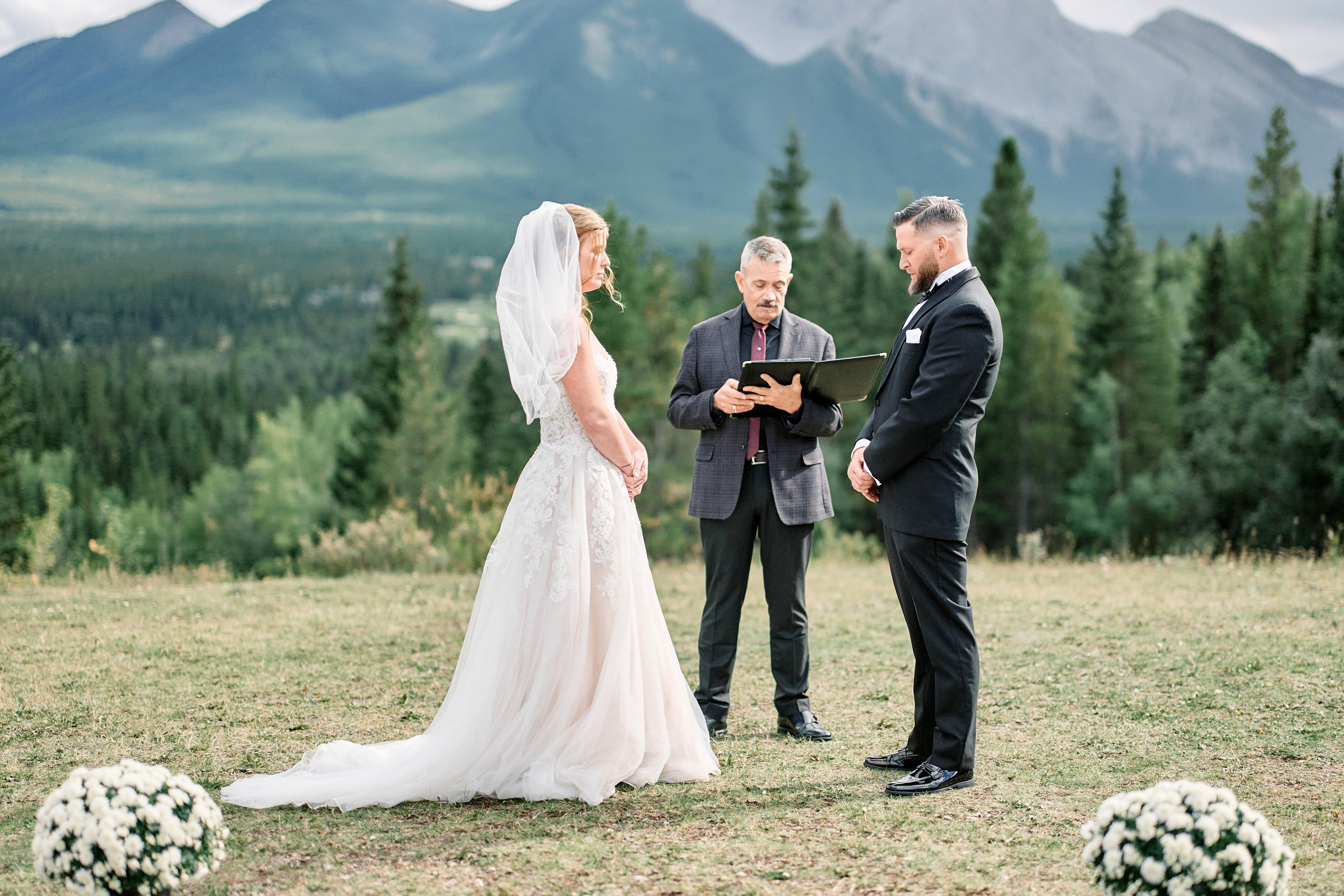 Benjamin&Courtney. Wedding in Kananaskis Park. Calgary wedding photo and video. Photographer Andrii Bielikov