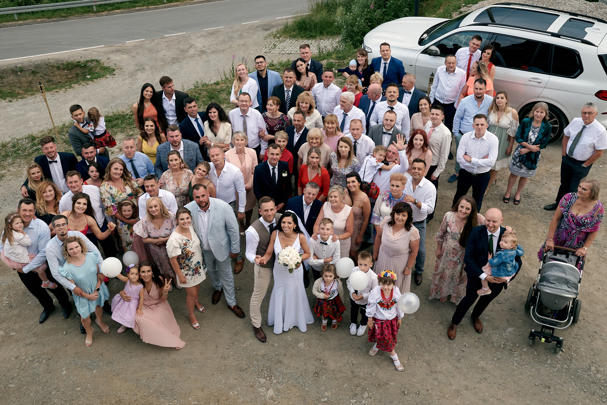 Wedding in mountains. Calgary wedding photo and video. Photographer Andrii Bielikov