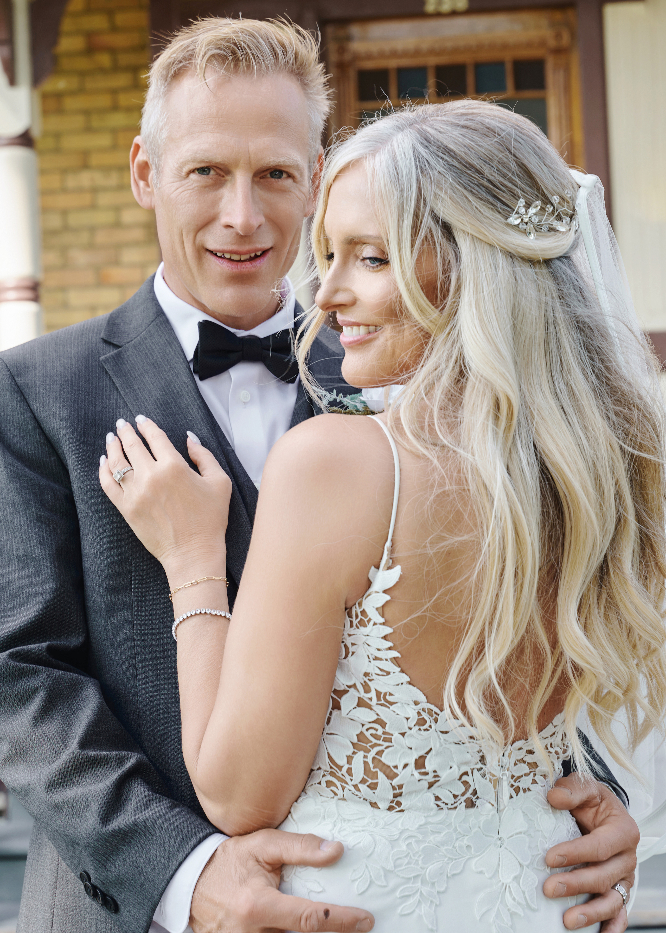 Wedding in Calgary Heritage park. Calgary wedding photo and video. Photographer Andrii Bielikov