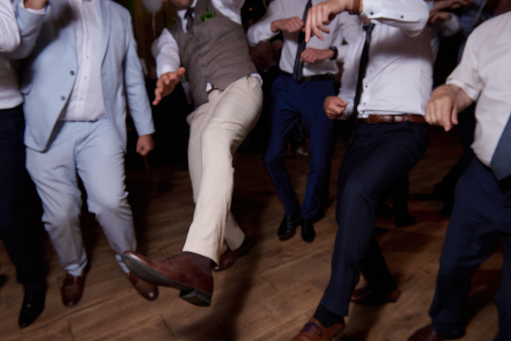 Wedding in mountains. Calgary wedding photo and video. Photographer Andrii Bielikov