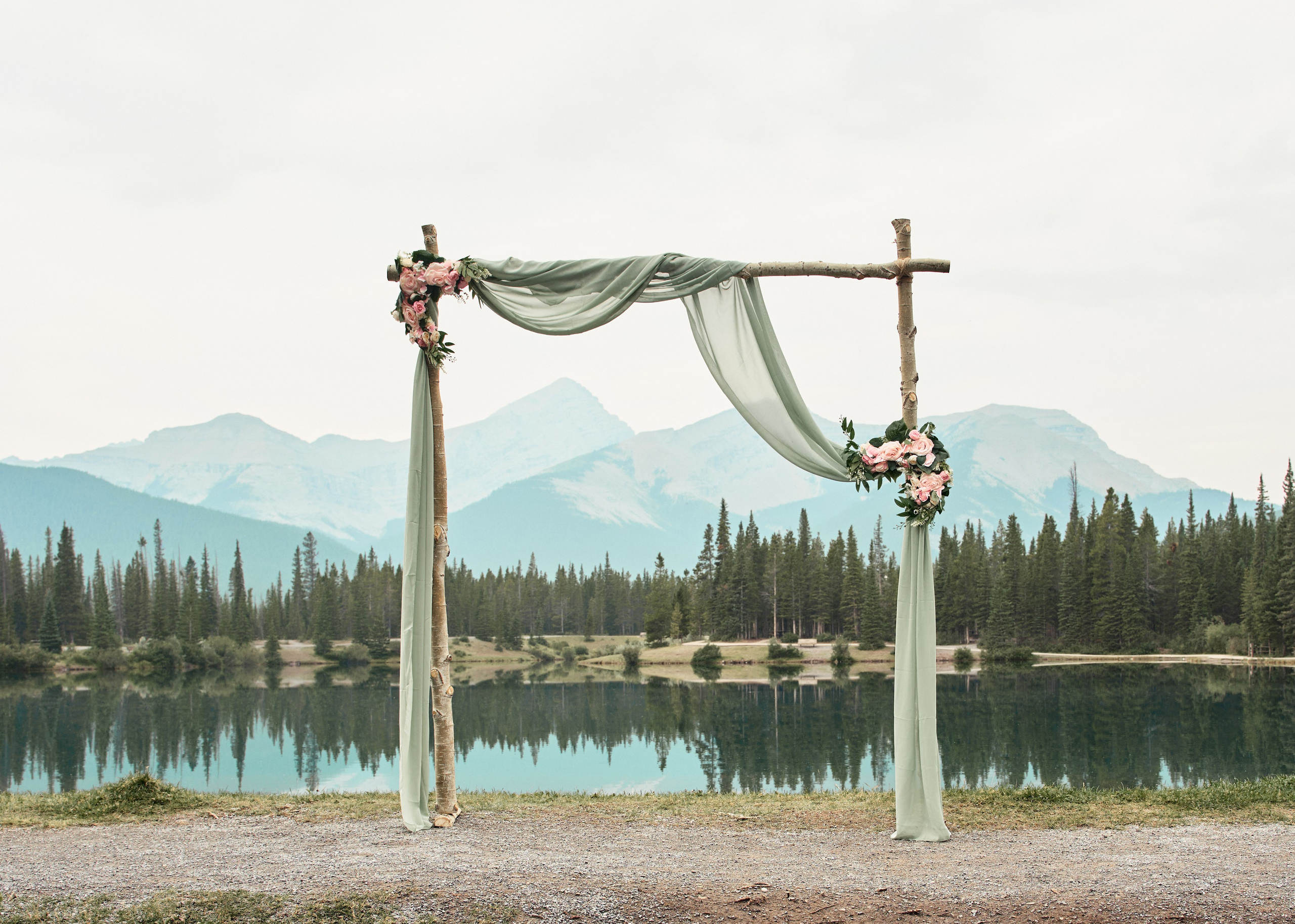 Natalie&Mat. A small, intimate wedding at Forgetmenot Lake, Kananaskis Park. Calgary wedding photo and video. Photographer Andrii Bielikov