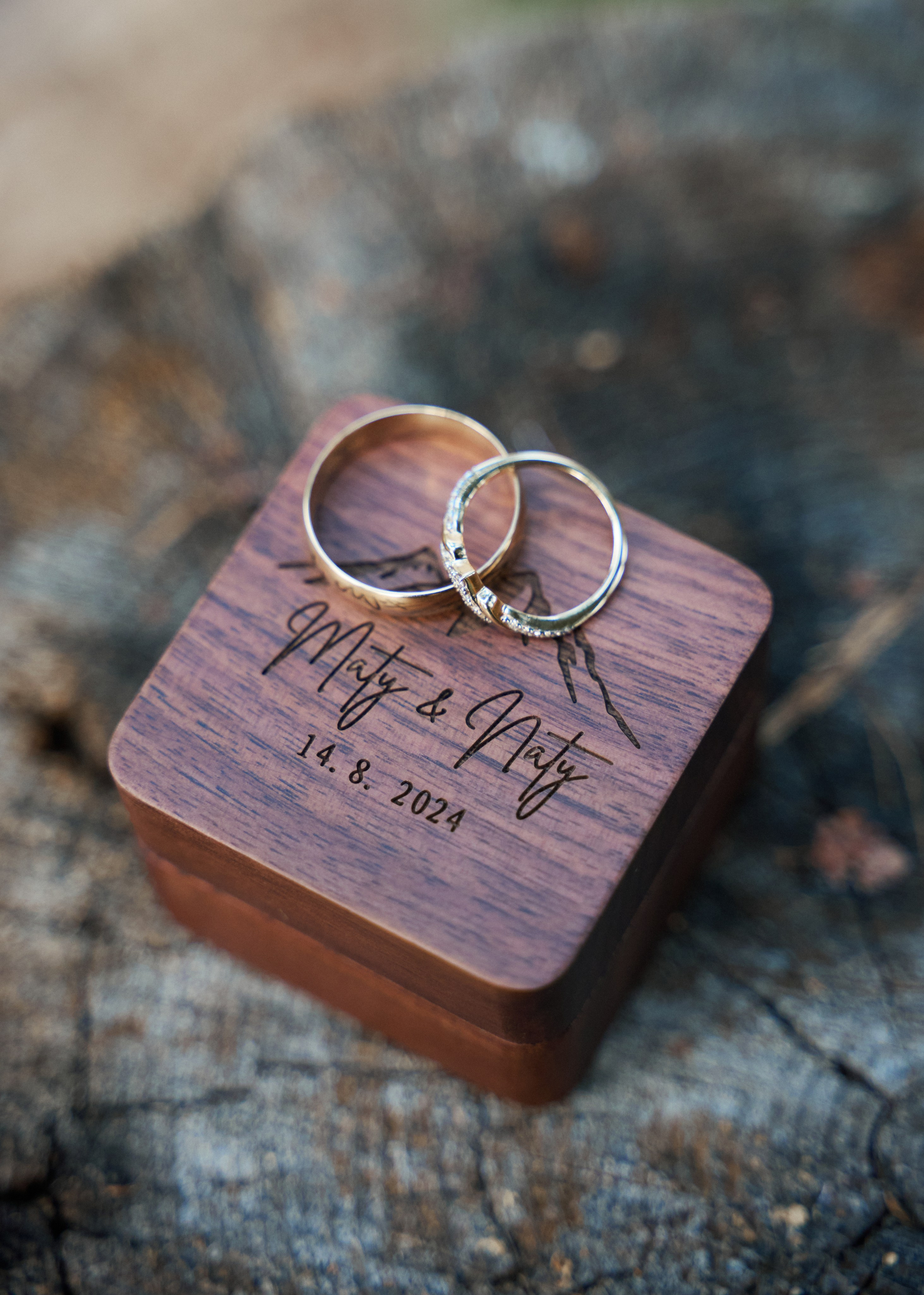 Natalie&Mat. A small, intimate wedding at Forgetmenot Lake, Kananaskis Park. Calgary wedding photo and video. Photographer Andrii Bielikov