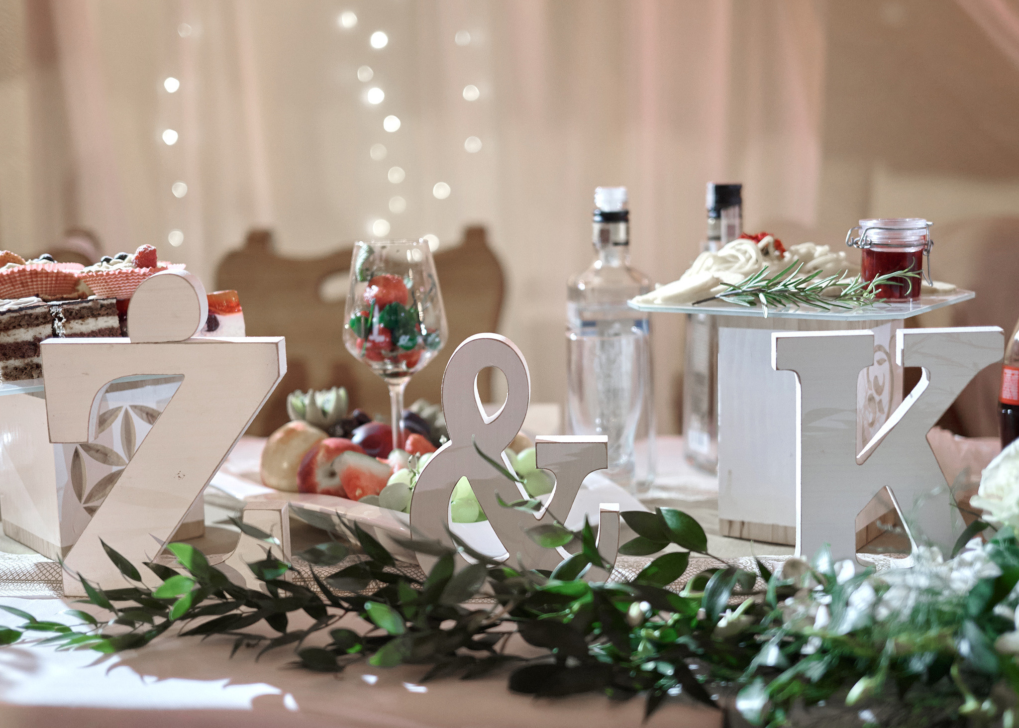 Wedding in mountains. Calgary wedding photo and video. Photographer Andrii Bielikov