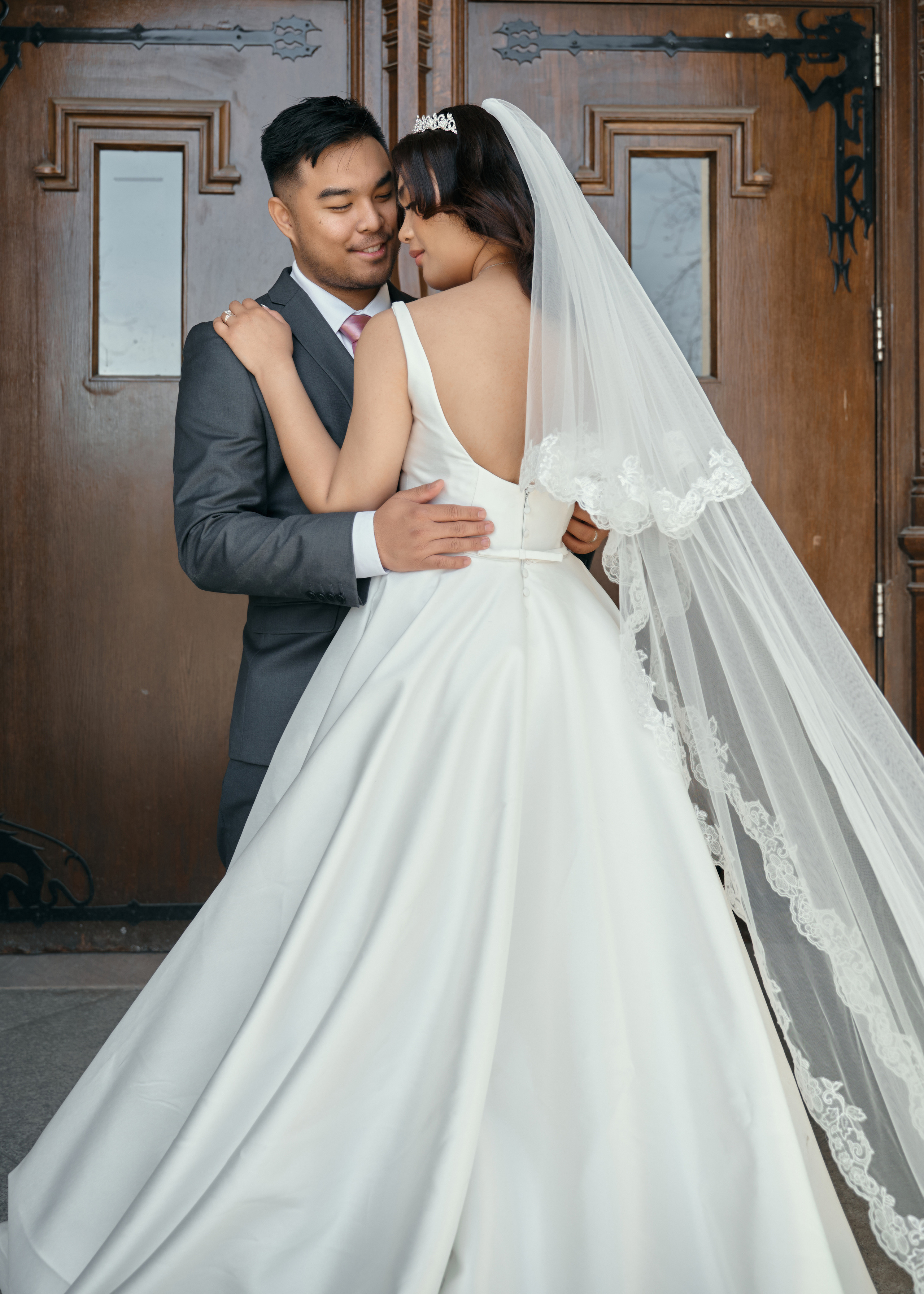 Wedding in Calgary. Calgary wedding photo and video. Photographer Andrii Bielikov