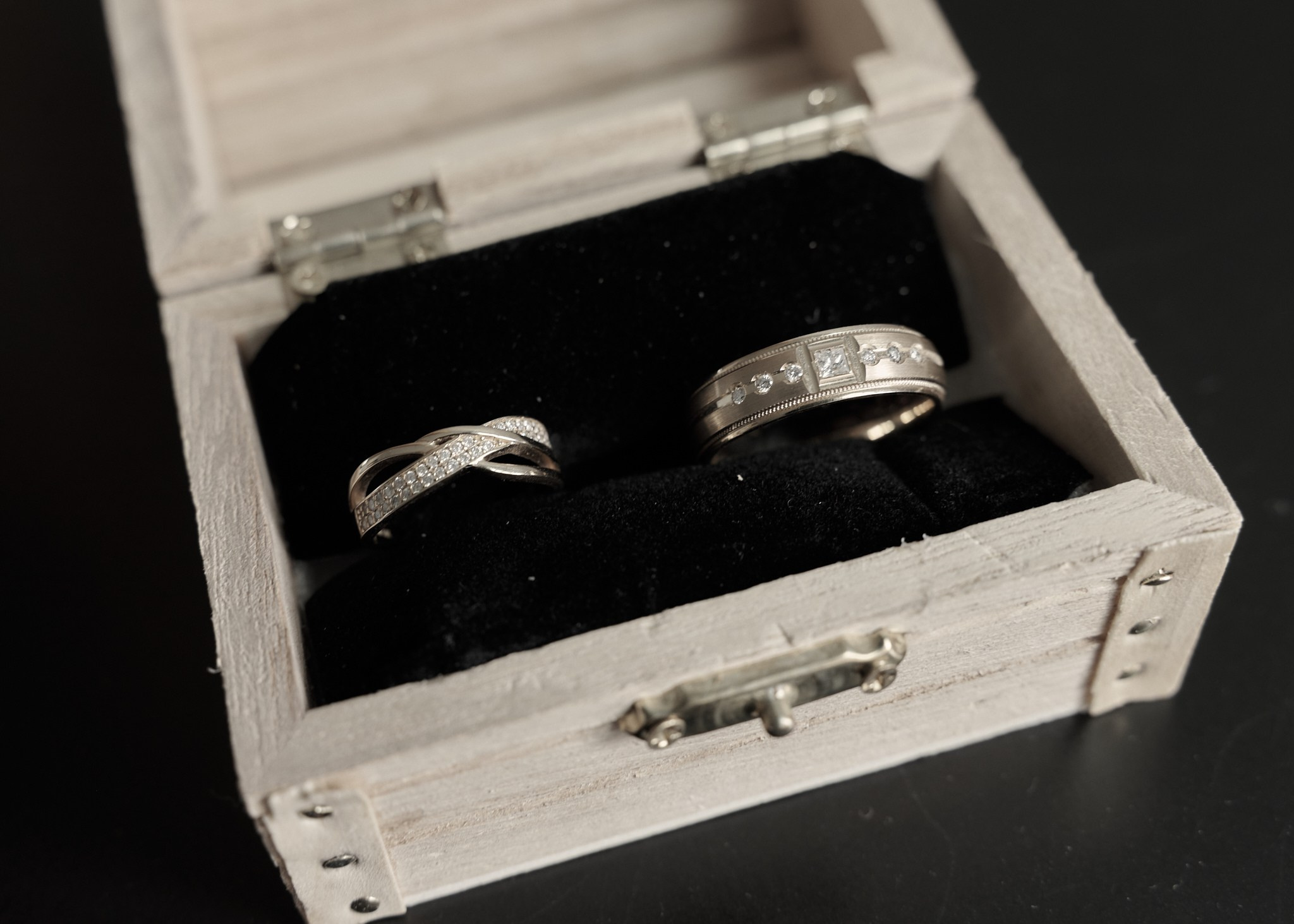 Femi & Jen. Calgary wedding photo and video. Photographer Andrii Bielikov