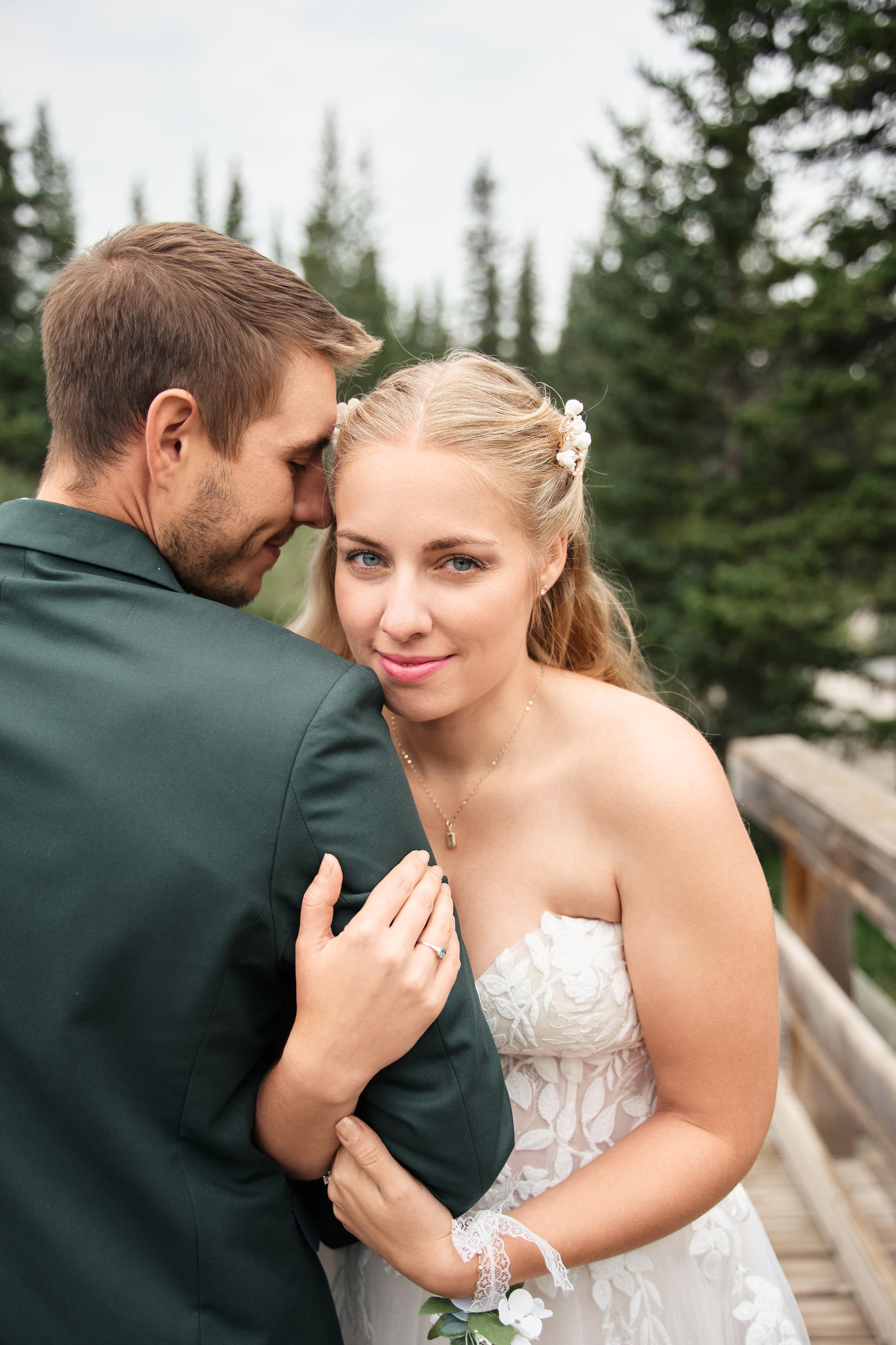 Natalie&Mat. A small, intimate wedding at Forgetmenot Lake, Kananaskis Park. Calgary wedding photo and video. Photographer Andrii Bielikov