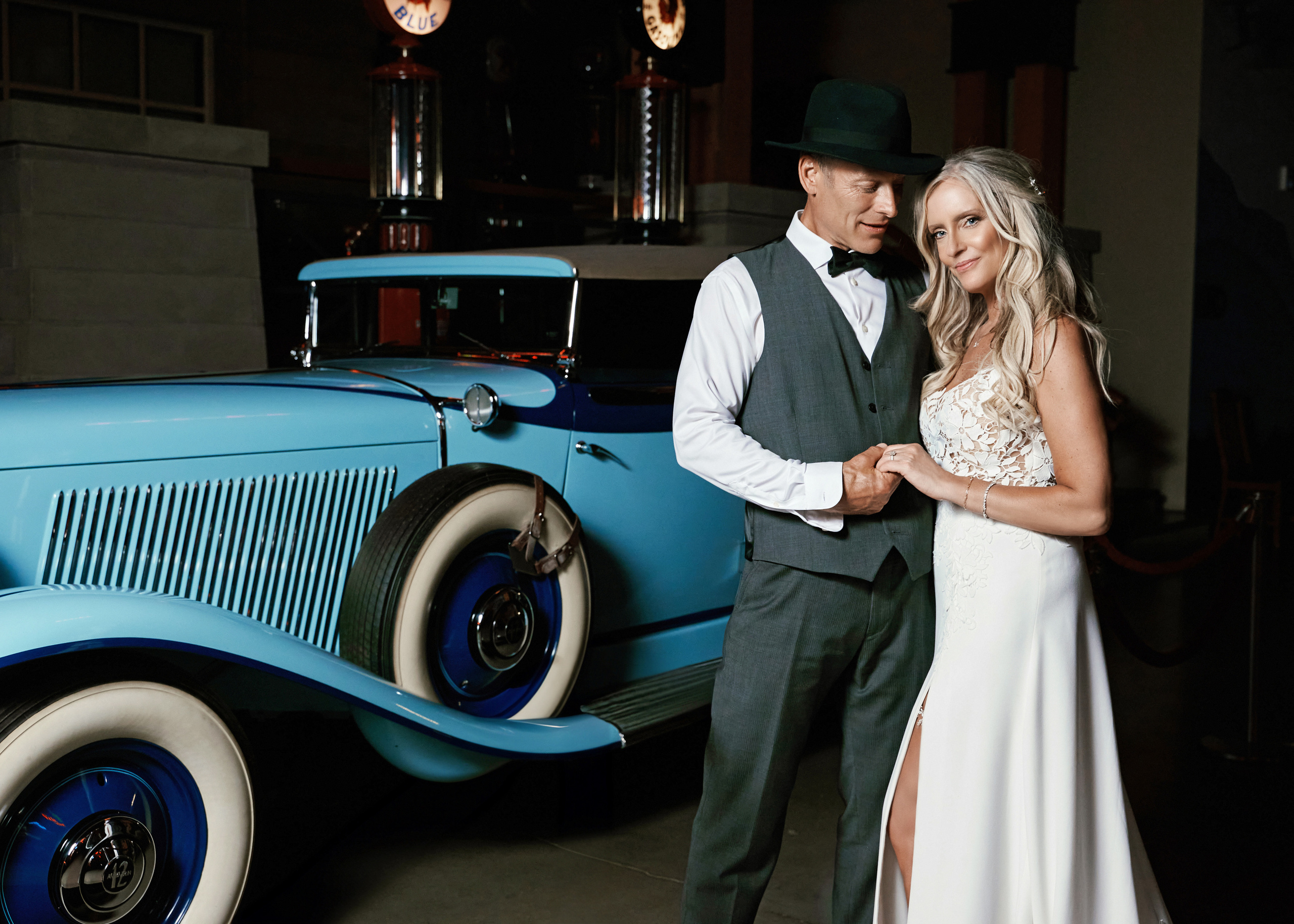 Wedding in Calgary Heritage park. Calgary wedding photo and video. Photographer Andrii Bielikov