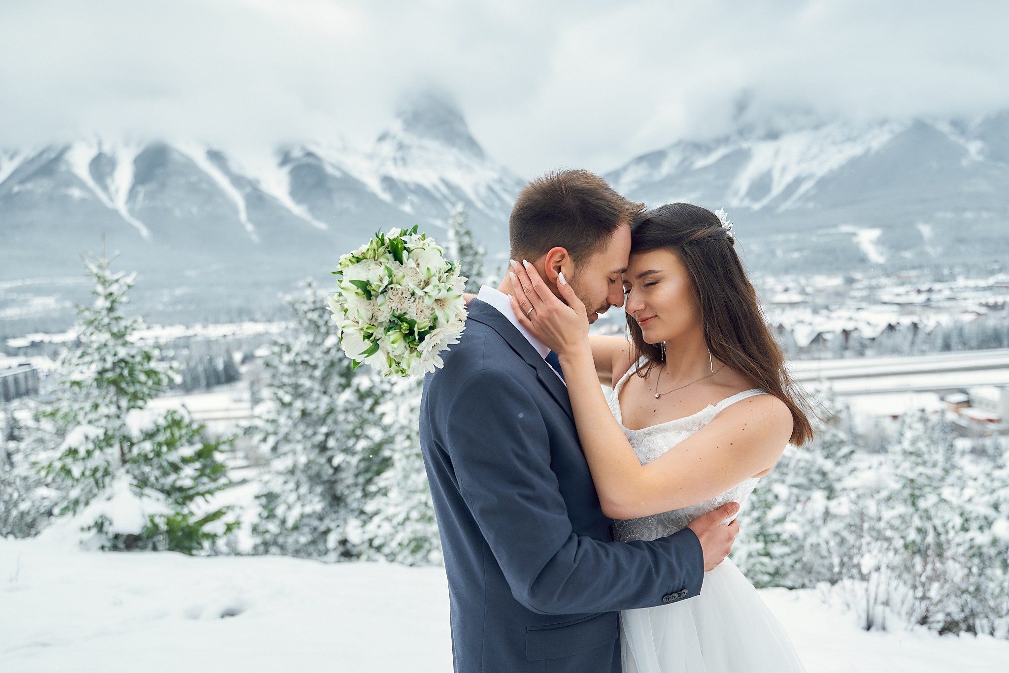 Lil sneak peek from Michael and Anna wedding. Calgary wedding photo and video. Photographer Andrii Bielikov