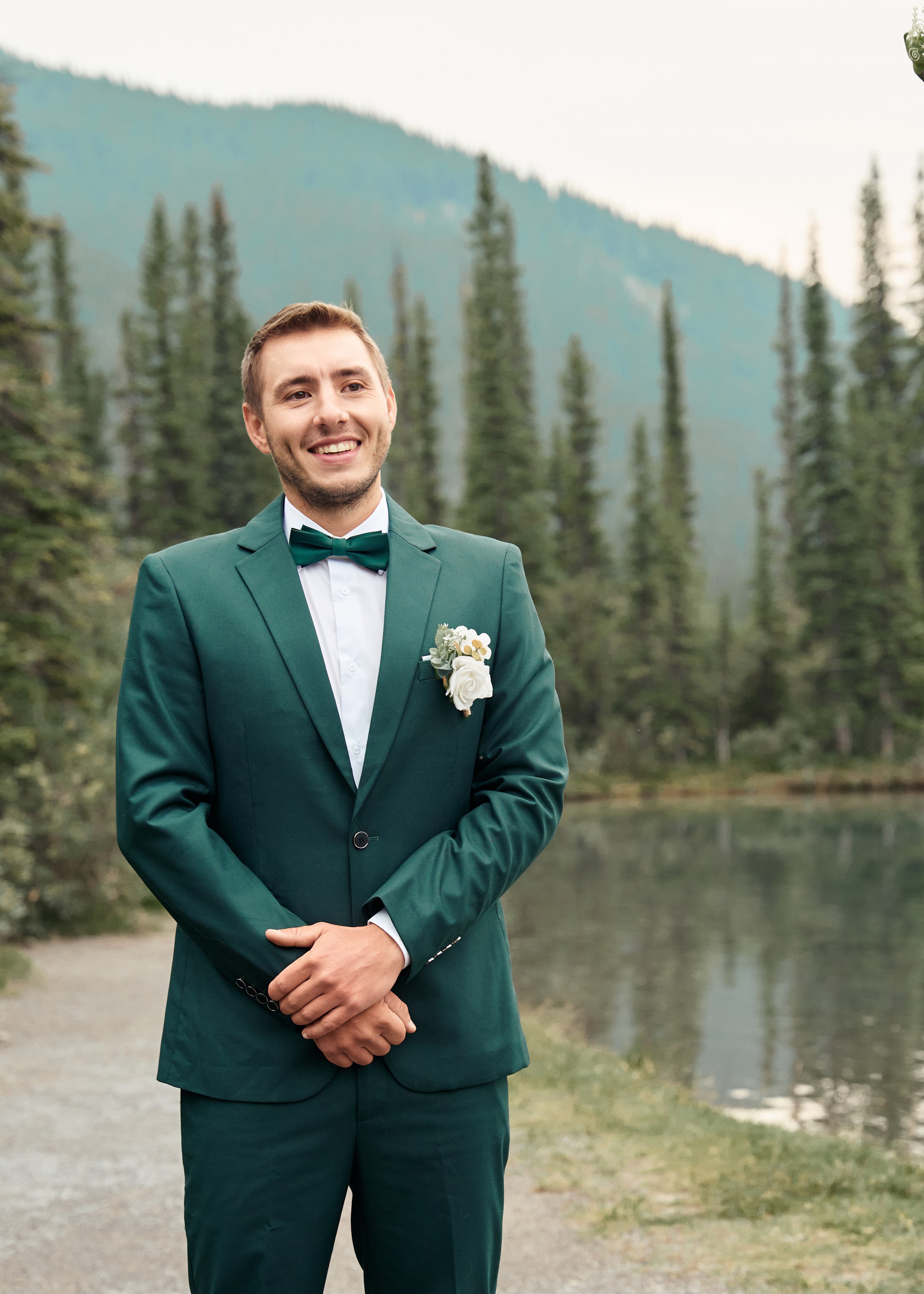 Natalie&Mat. A small, intimate wedding at Forgetmenot Lake, Kananaskis Park. Calgary wedding photo and video. Photographer Andrii Bielikov