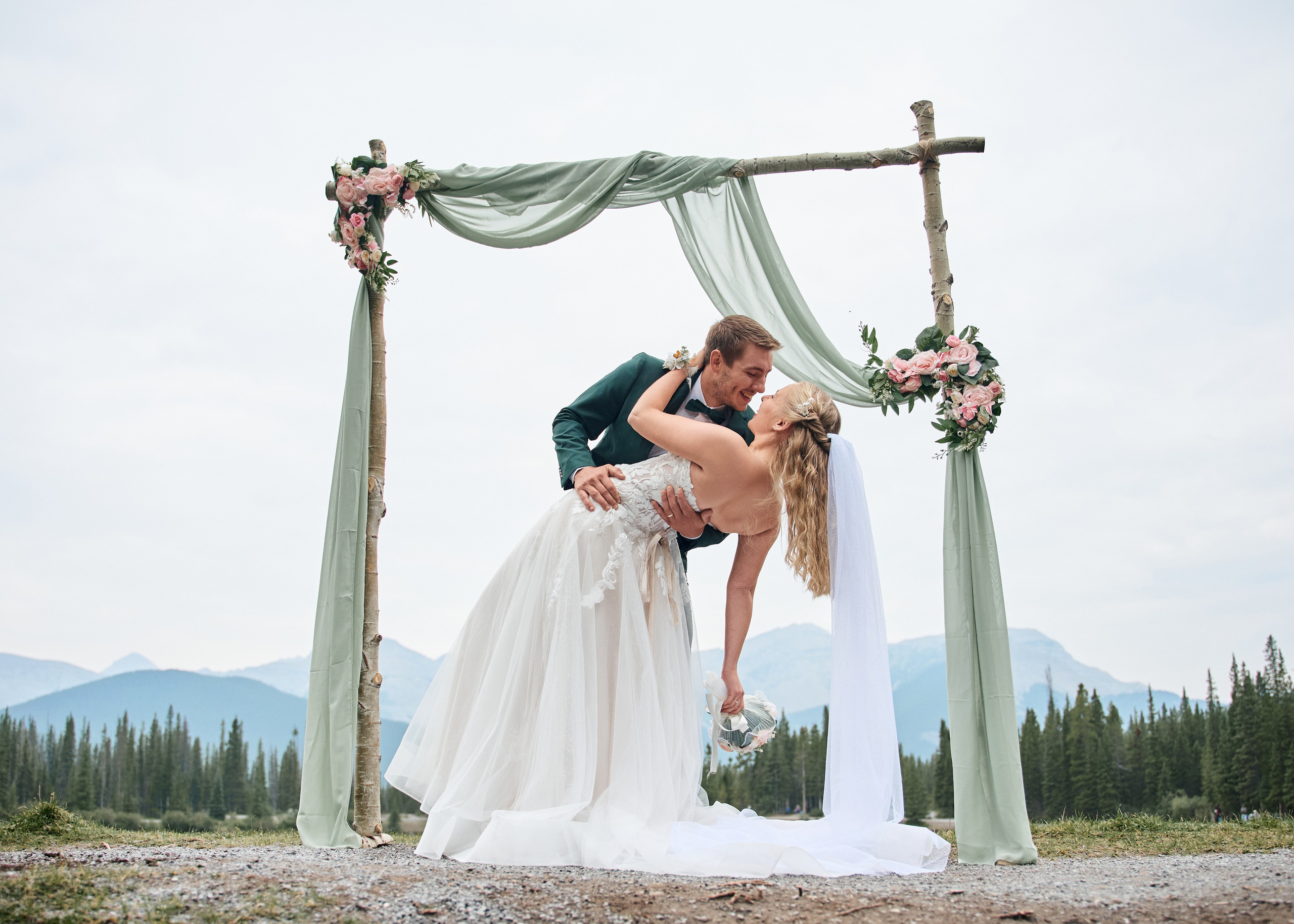 Natalie&Mat. A small, intimate wedding at Forgetmenot Lake, Kananaskis Park. Calgary wedding photo and video. Photographer Andrii Bielikov