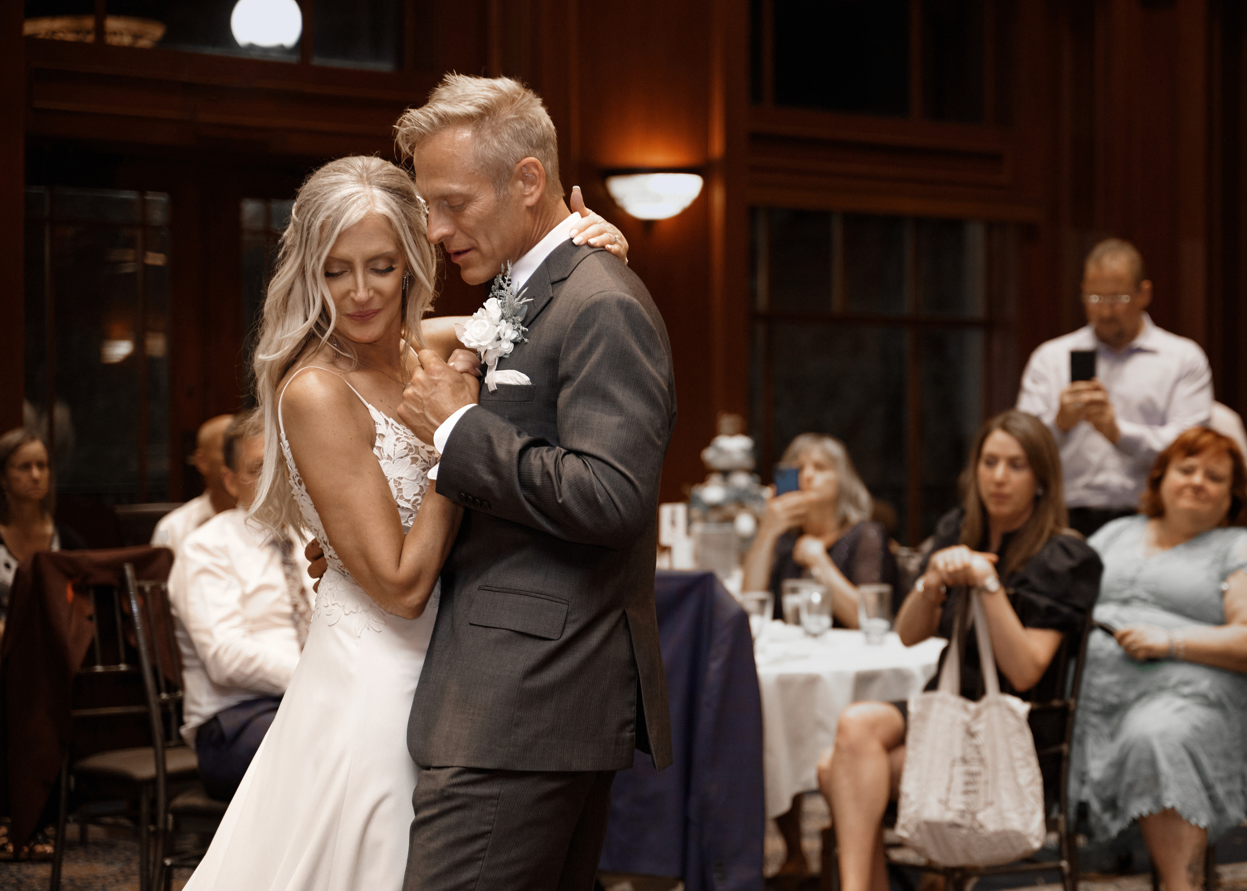 Wedding in Calgary Heritage park. Calgary wedding photo and video. Photographer Andrii Bielikov