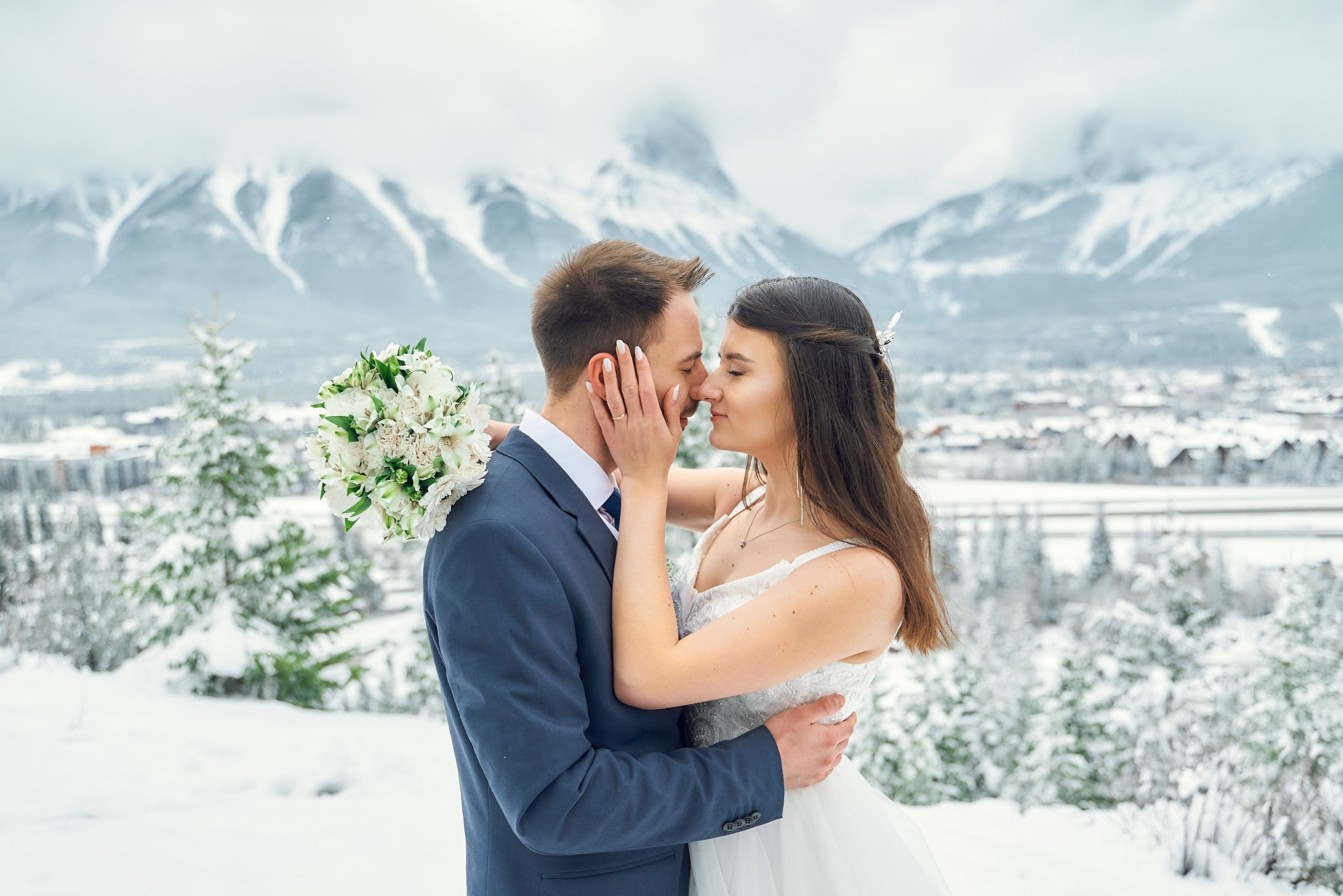 Lil sneak peek from Michael and Anna wedding. Calgary wedding photo and video. Photographer Andrii Bielikov