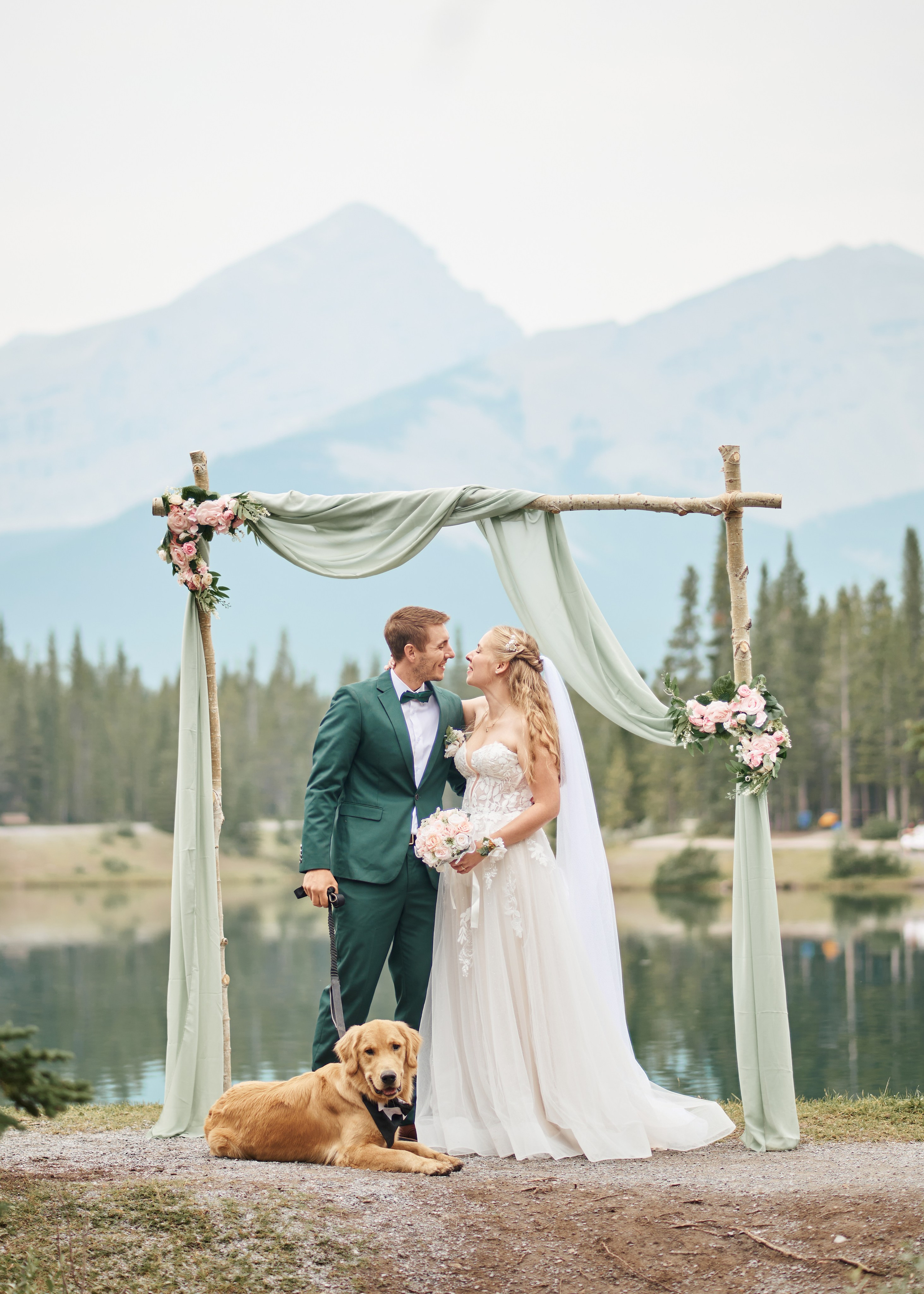 Natalie&Mat. A small, intimate wedding at Forgetmenot Lake, Kananaskis Park. Calgary wedding photo and video. Photographer Andrii Bielikov