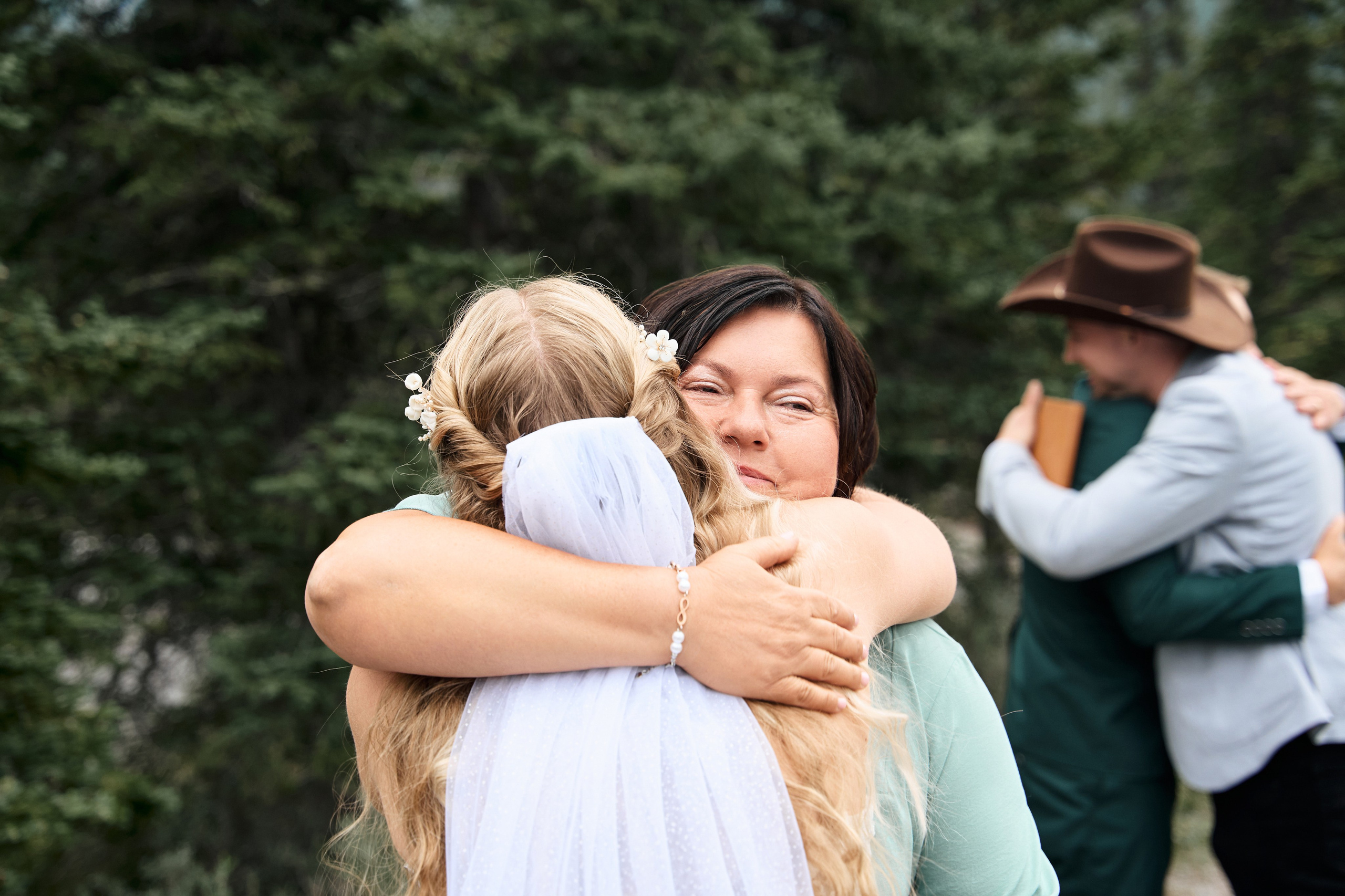 Natalie&Mat. A small, intimate wedding at Forgetmenot Lake, Kananaskis Park. Calgary wedding photo and video. Photographer Andrii Bielikov