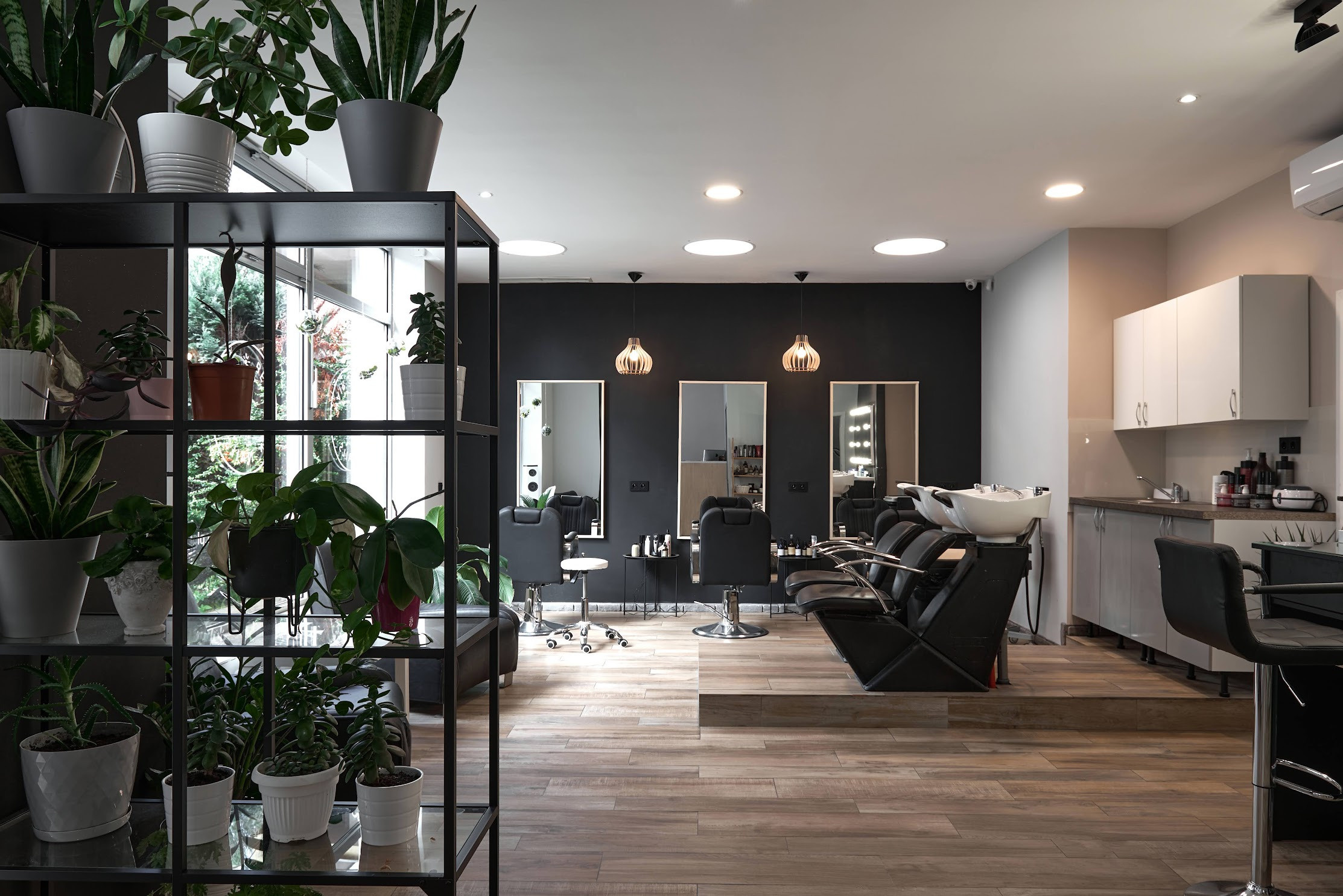 Photoshoot for a beauty salon. Calgary wedding photo and video. Photographer Andrii Bielikov