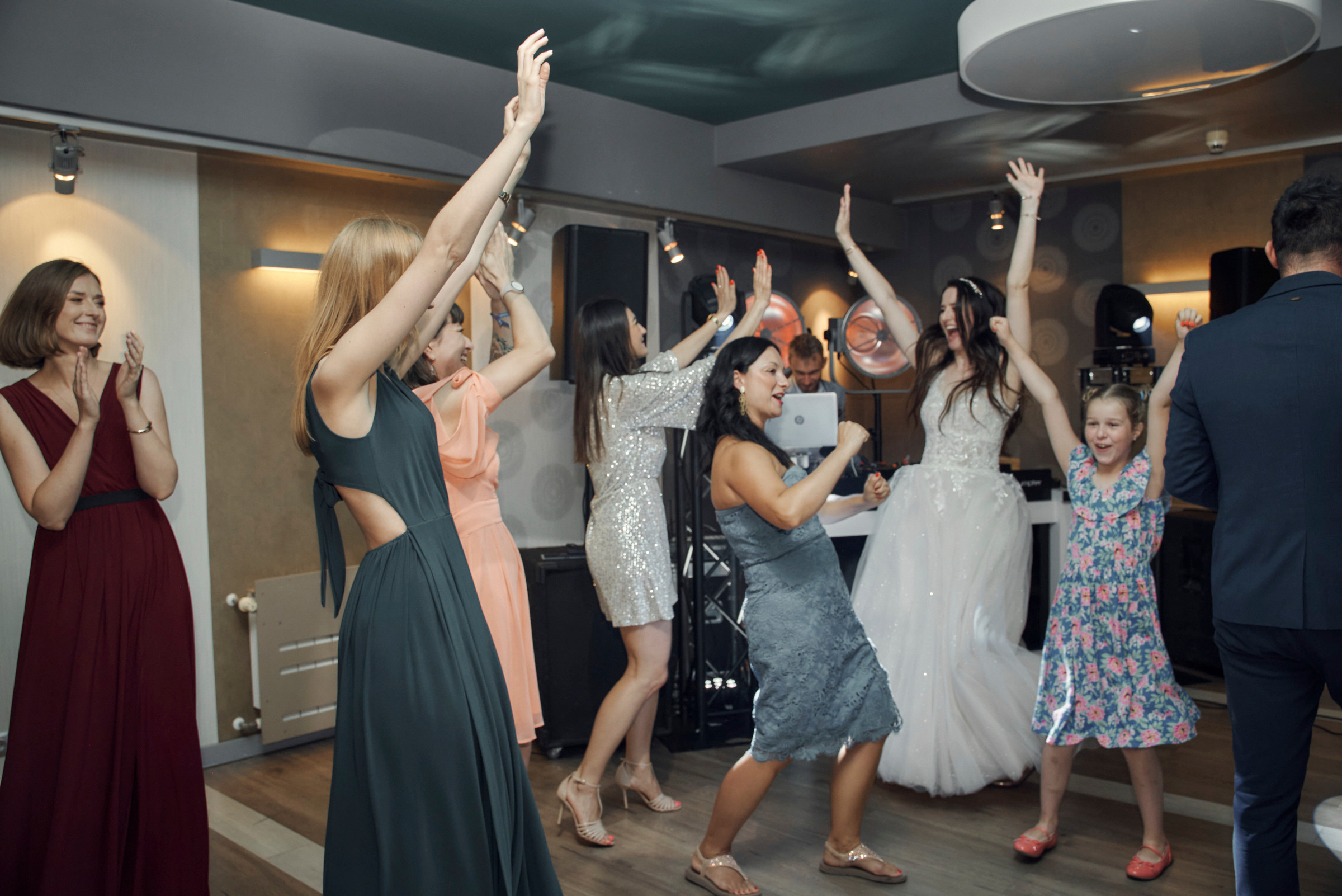 Wedding day. Calgary wedding photo and video. Photographer Andrii Bielikov