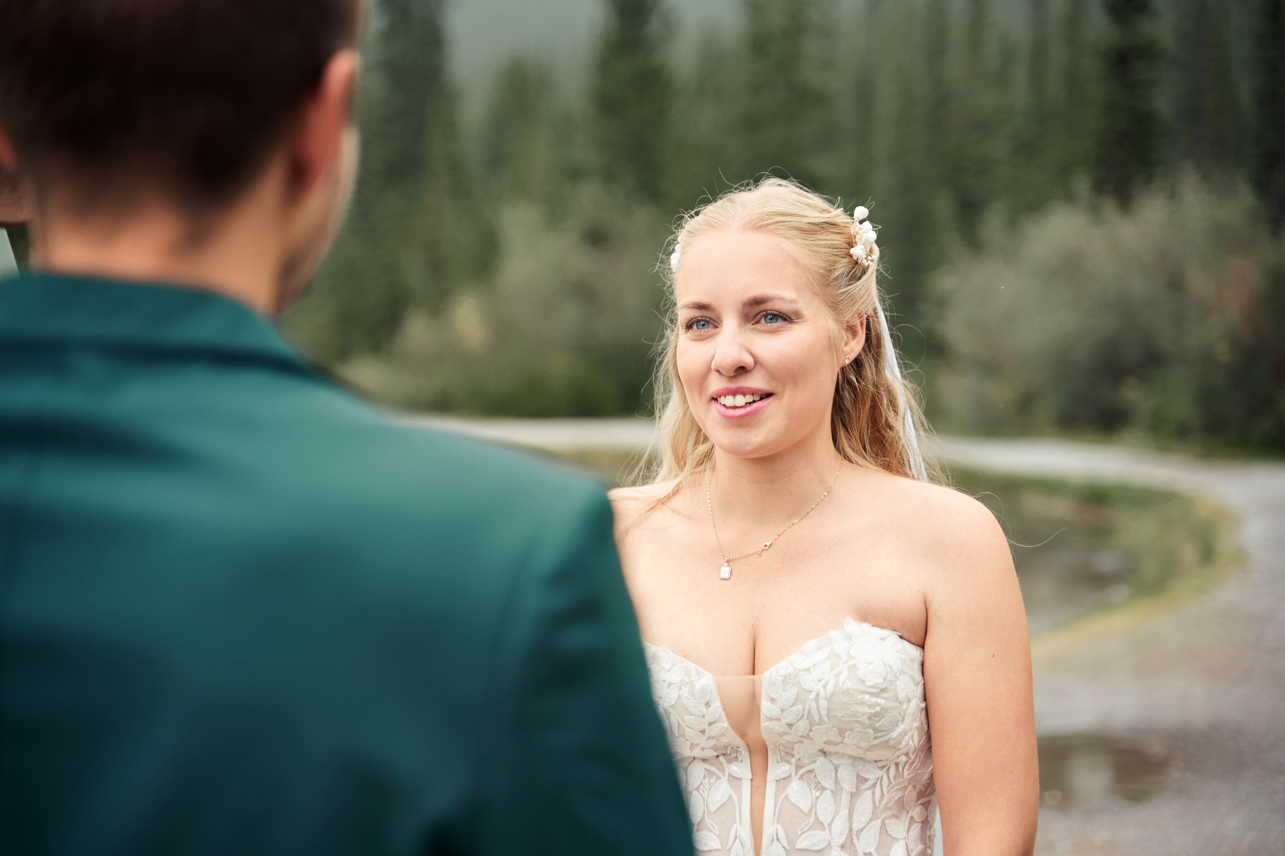 Natalie&Mat. A small, intimate wedding at Forgetmenot Lake, Kananaskis Park. Calgary wedding photo and video. Photographer Andrii Bielikov