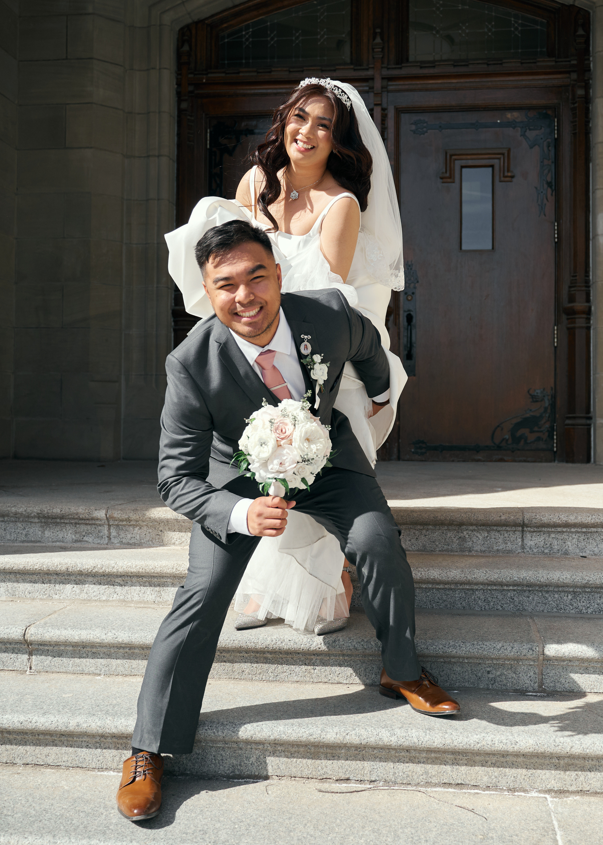 Wedding in Calgary. Calgary wedding photo and video. Photographer Andrii Bielikov
