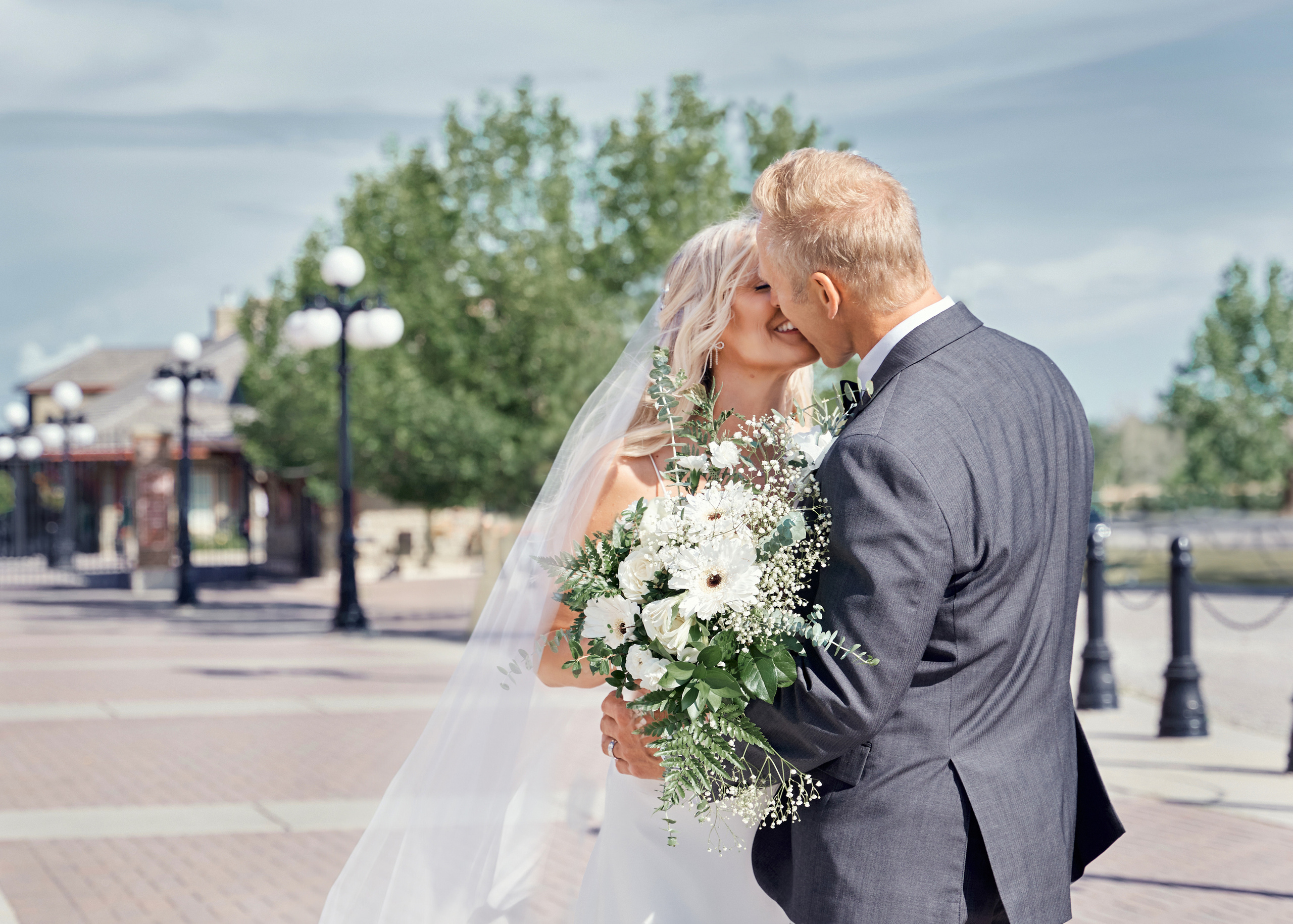 Wedding in Calgary Heritage park. Calgary wedding photo and video. Photographer Andrii Bielikov
