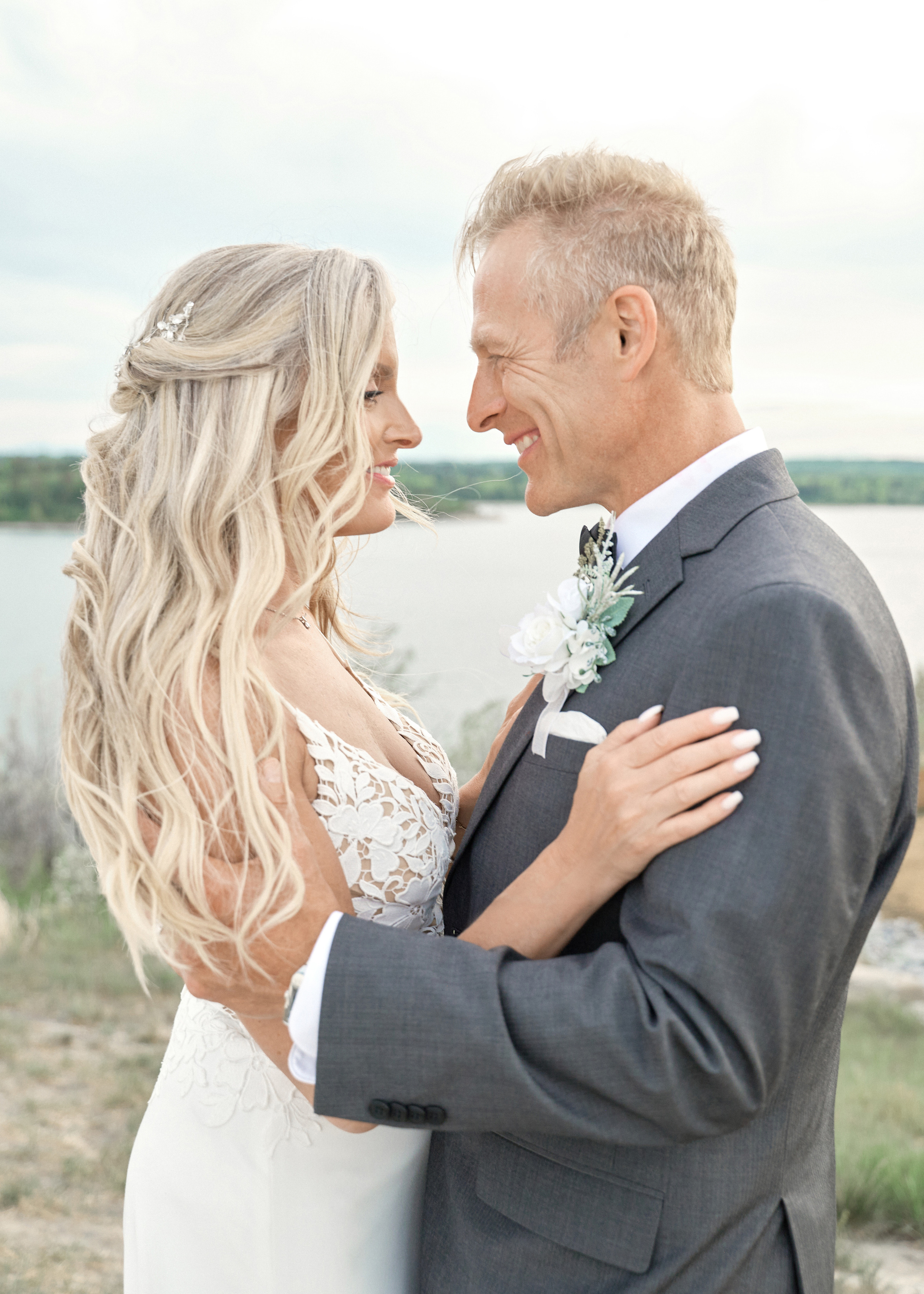Wedding in Calgary Heritage park. Calgary wedding photo and video. Photographer Andrii Bielikov