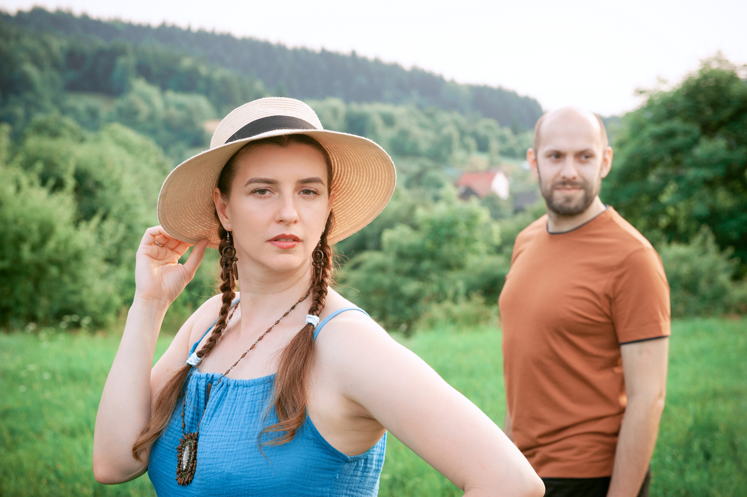 Family photo shoot. Calgary wedding photo and video. Photographer Andrii Bielikov