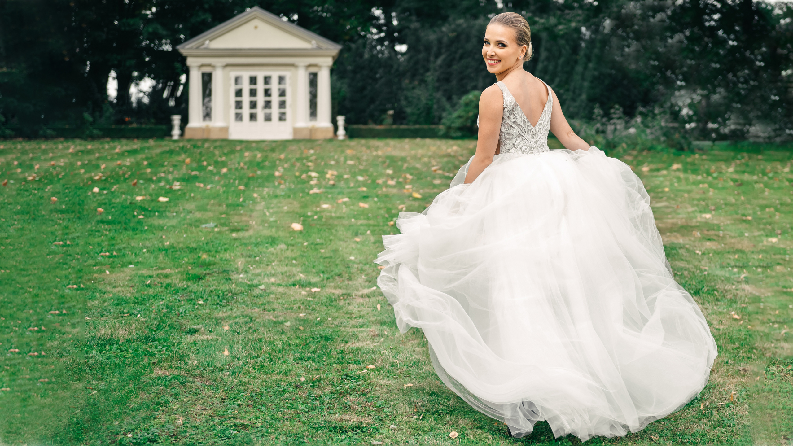 Weddings. Calgary wedding photo and video. Photographer Andrii Bielikov