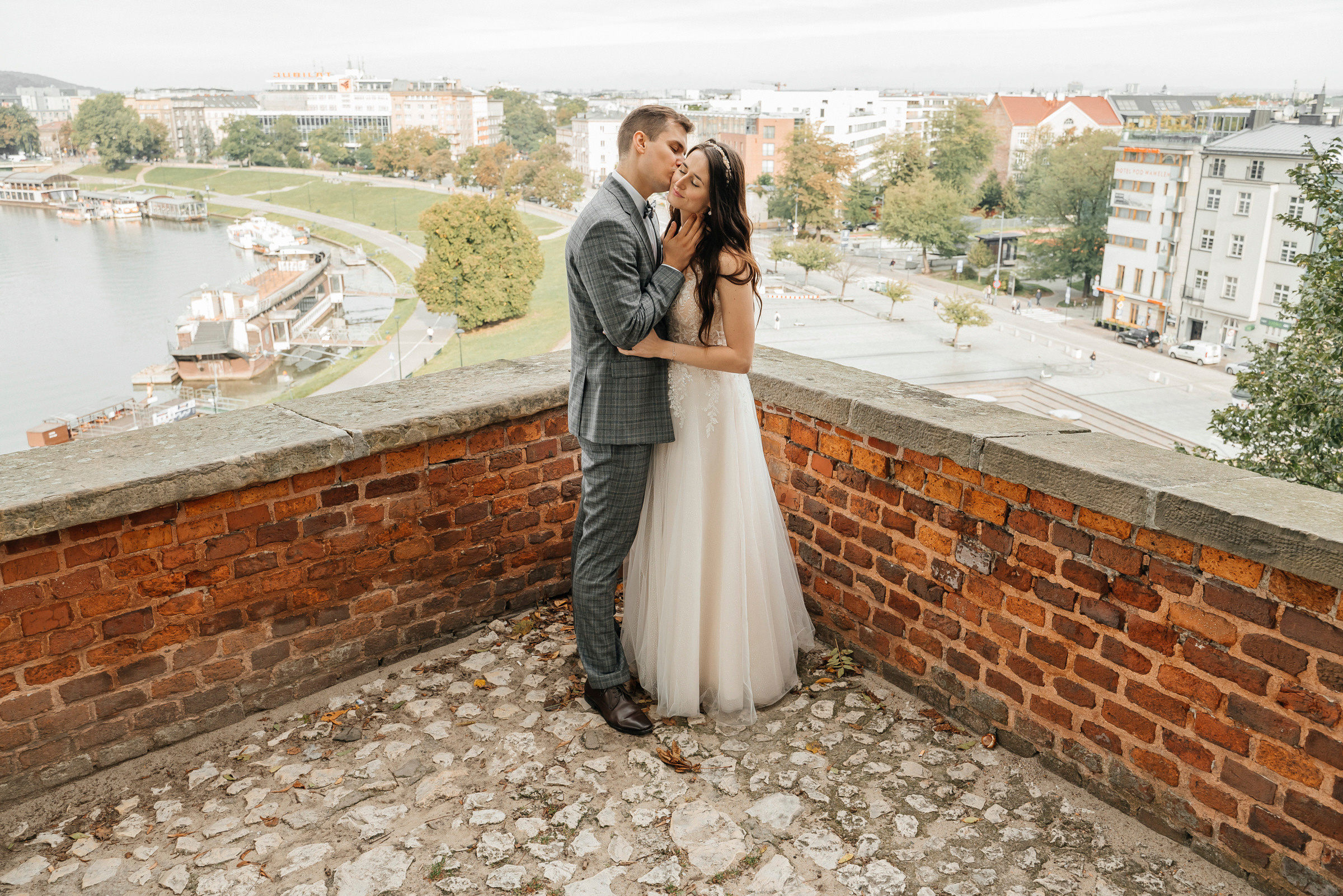 After wedding. Calgary wedding photo and video. Photographer Andrii Bielikov