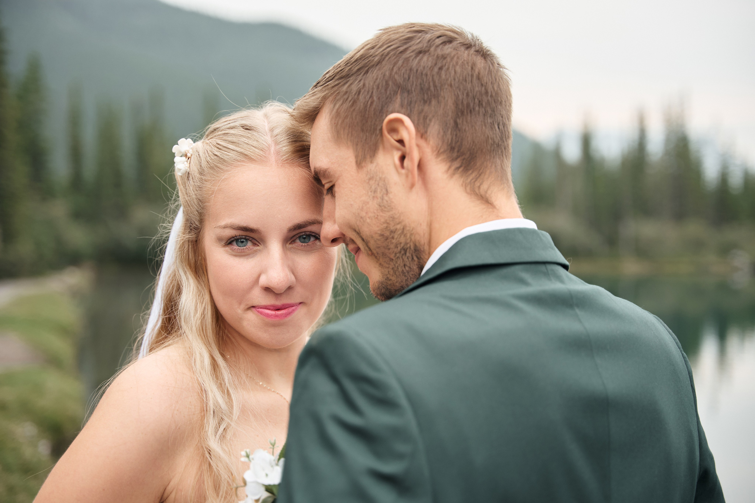 Natalie&Mat. A small, intimate wedding at Forgetmenot Lake, Kananaskis Park. Calgary wedding photo and video. Photographer Andrii Bielikov