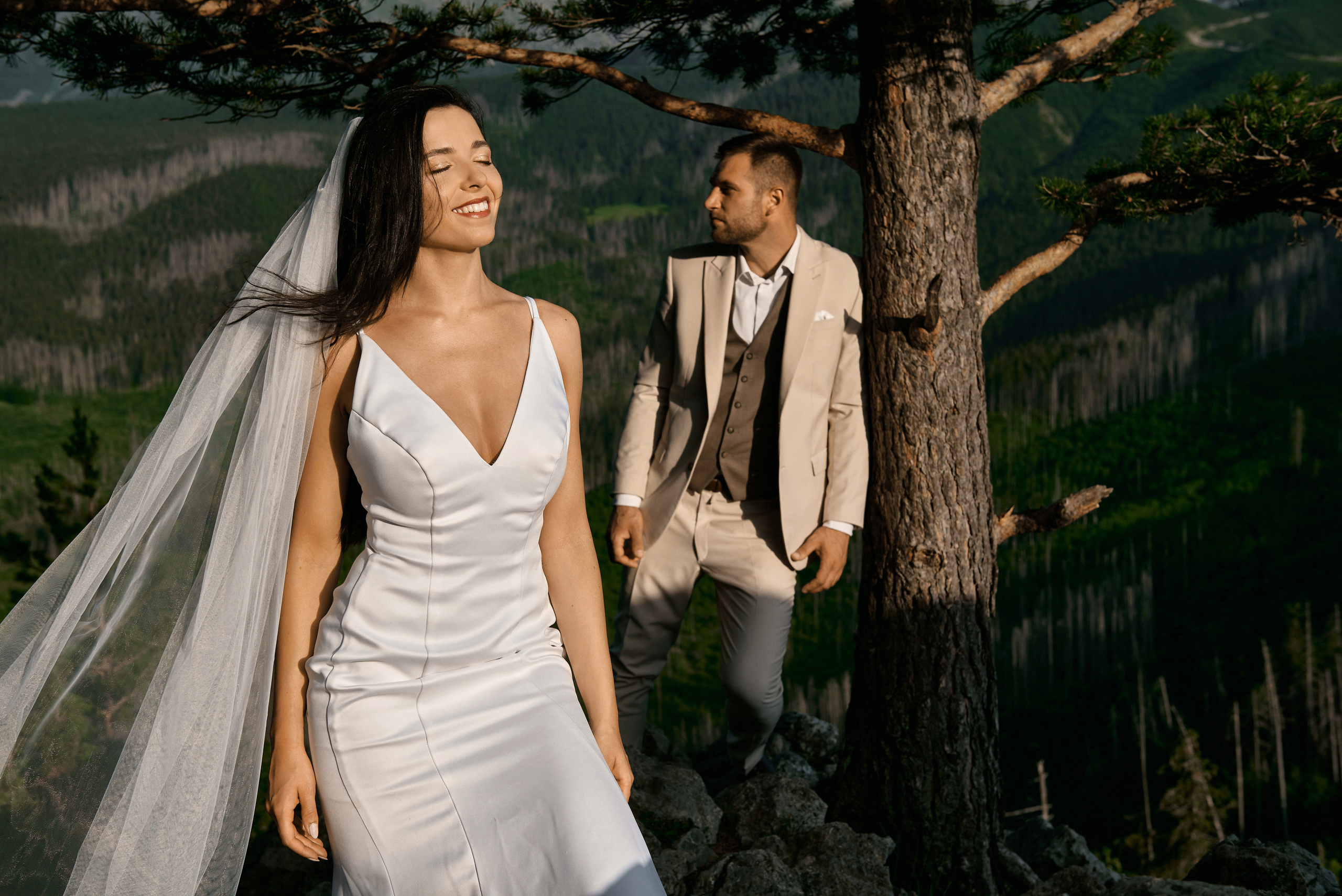 Weddings. Calgary wedding photo and video. Photographer Andrii Bielikov