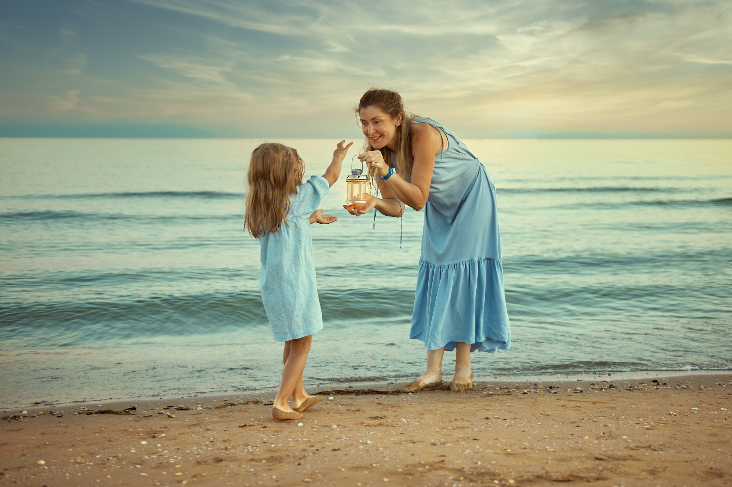Family photo shoot. Calgary wedding photo and video. Photographer Andrii Bielikov