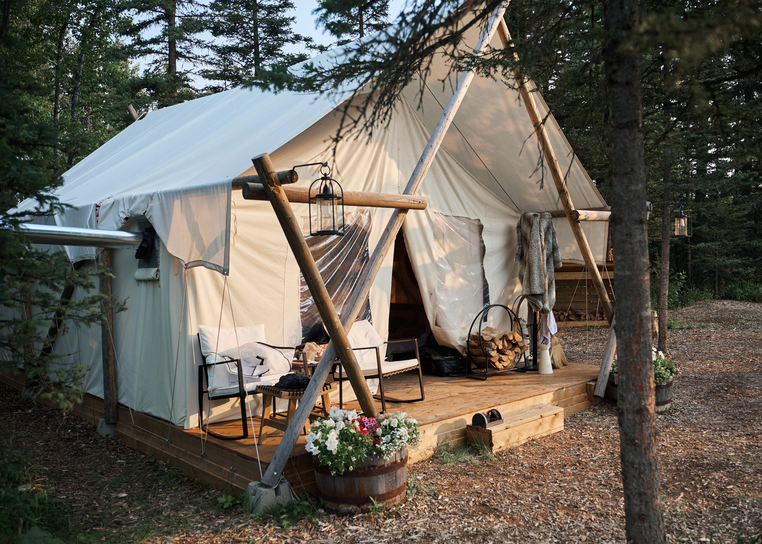 Natalie&Mat. A small, intimate wedding at Forgetmenot Lake, Kananaskis Park. Calgary wedding photo and video. Photographer Andrii Bielikov