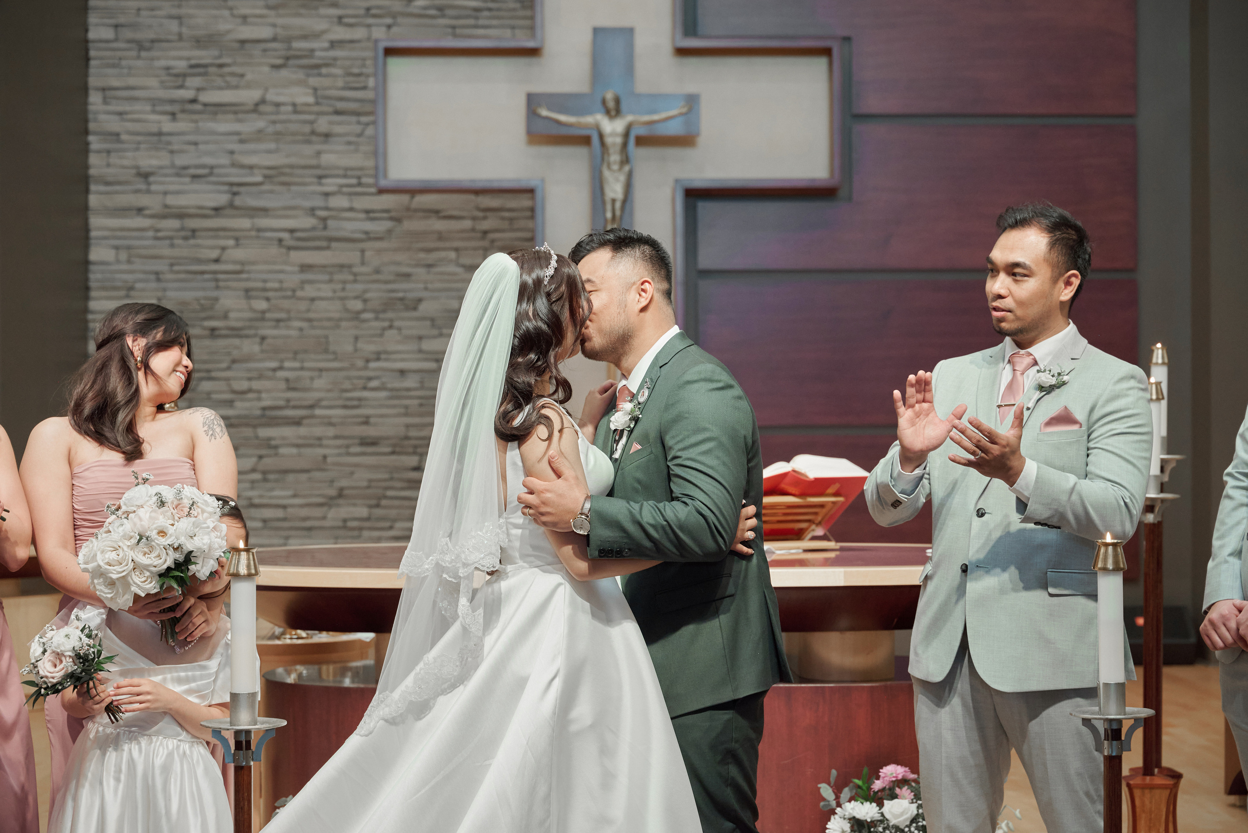 Wedding in Calgary. Calgary wedding photo and video. Photographer Andrii Bielikov